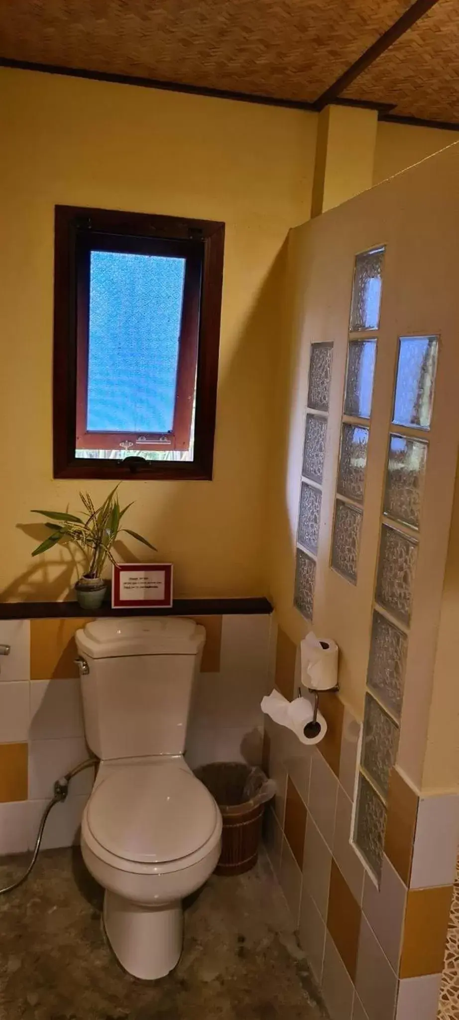 Toilet, Bathroom in Pura Vida Pai Resort