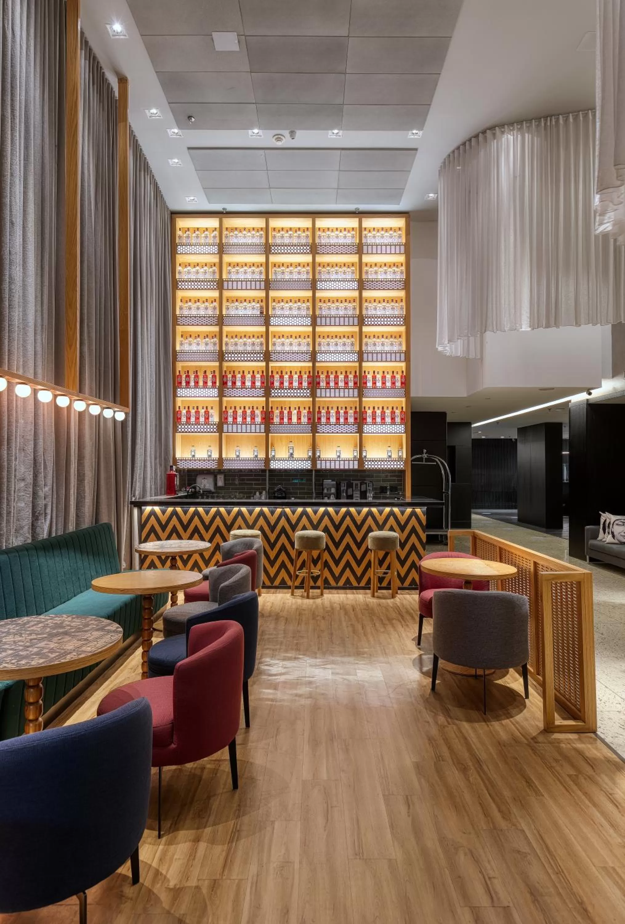 Lounge or bar in Caesar Business Belo Horizonte Belvedere