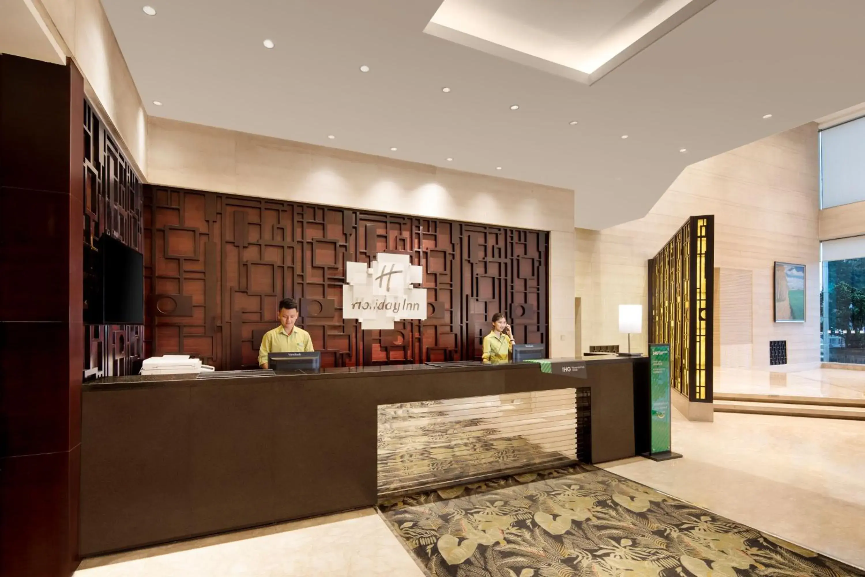 Property building, Lobby/Reception in Holiday Inn Chengdu Century City - East, an IHG Hotel