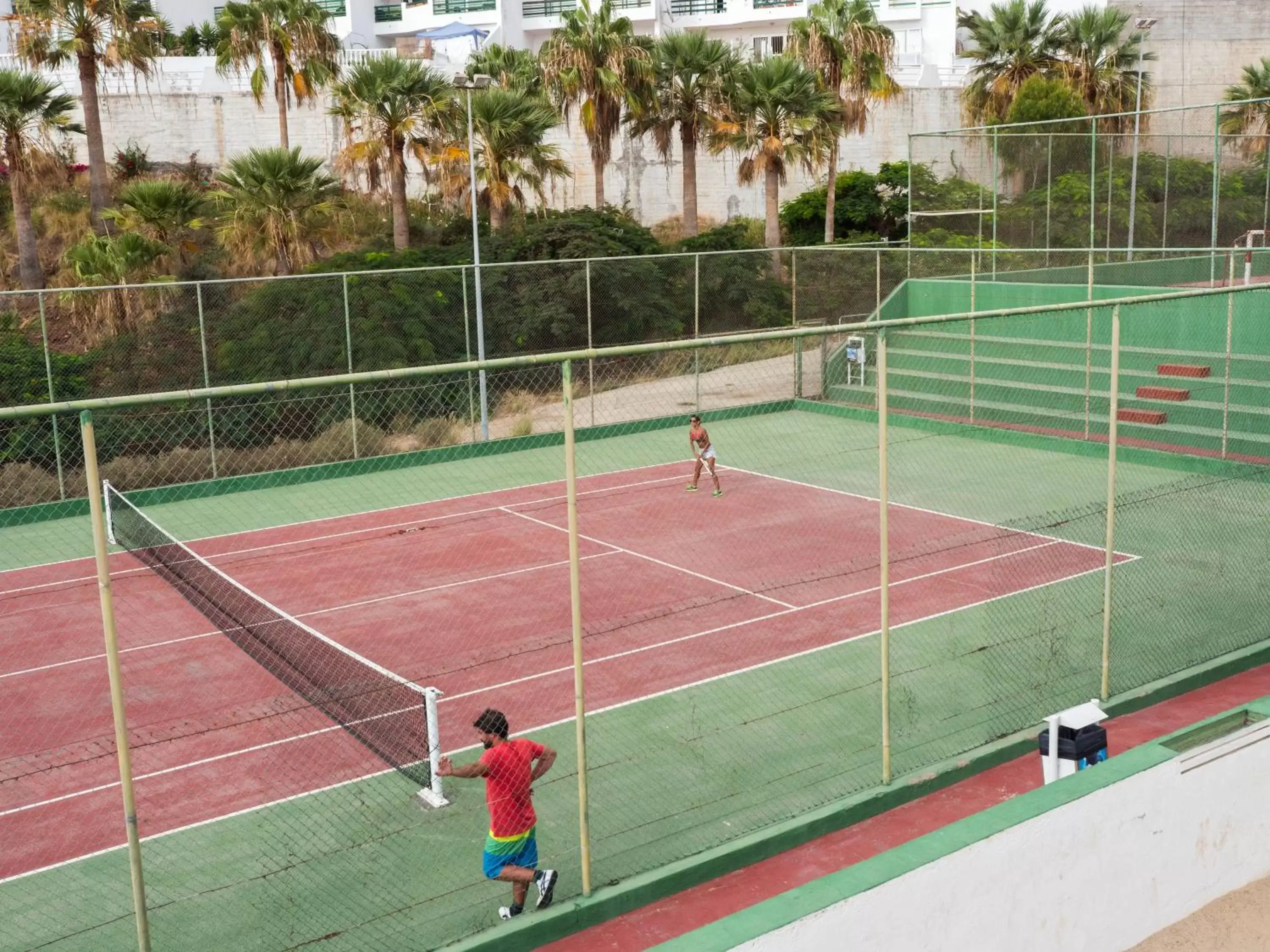 Tennis court, Tennis/Squash in Laguna Park 2