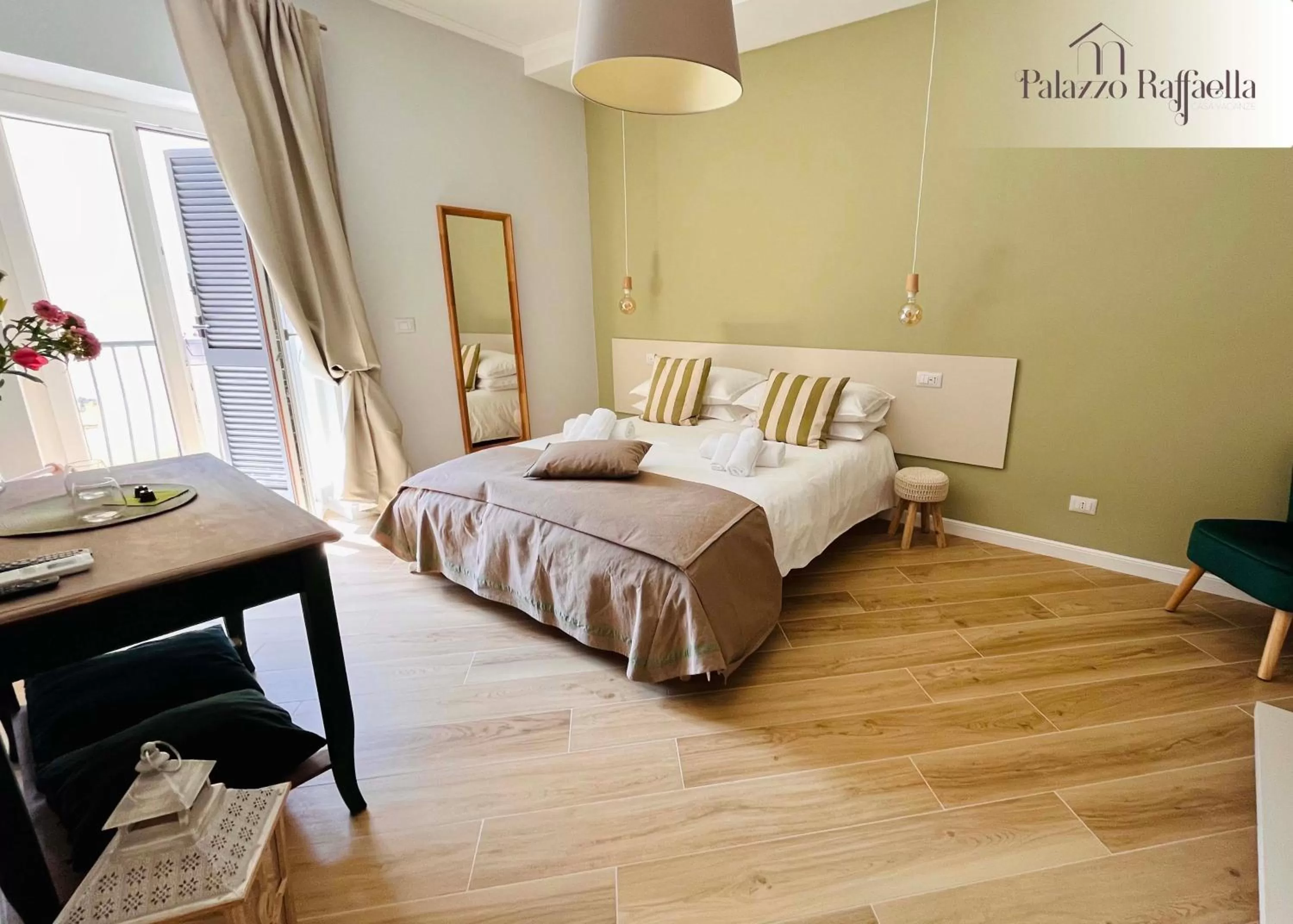 Photo of the whole room, Bed in Palazzo Raffaella Casa vacanze