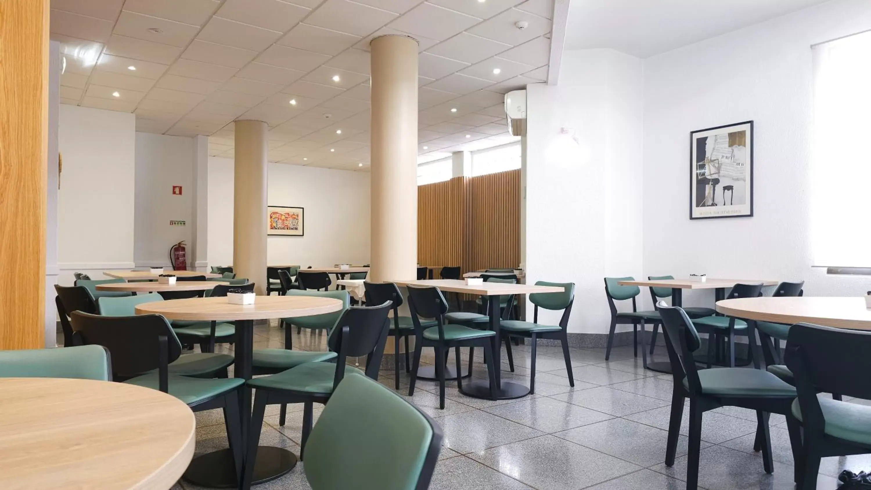 Restaurant/places to eat in Hotel Laitau Restaurant/places to eat in Hotel Laitau