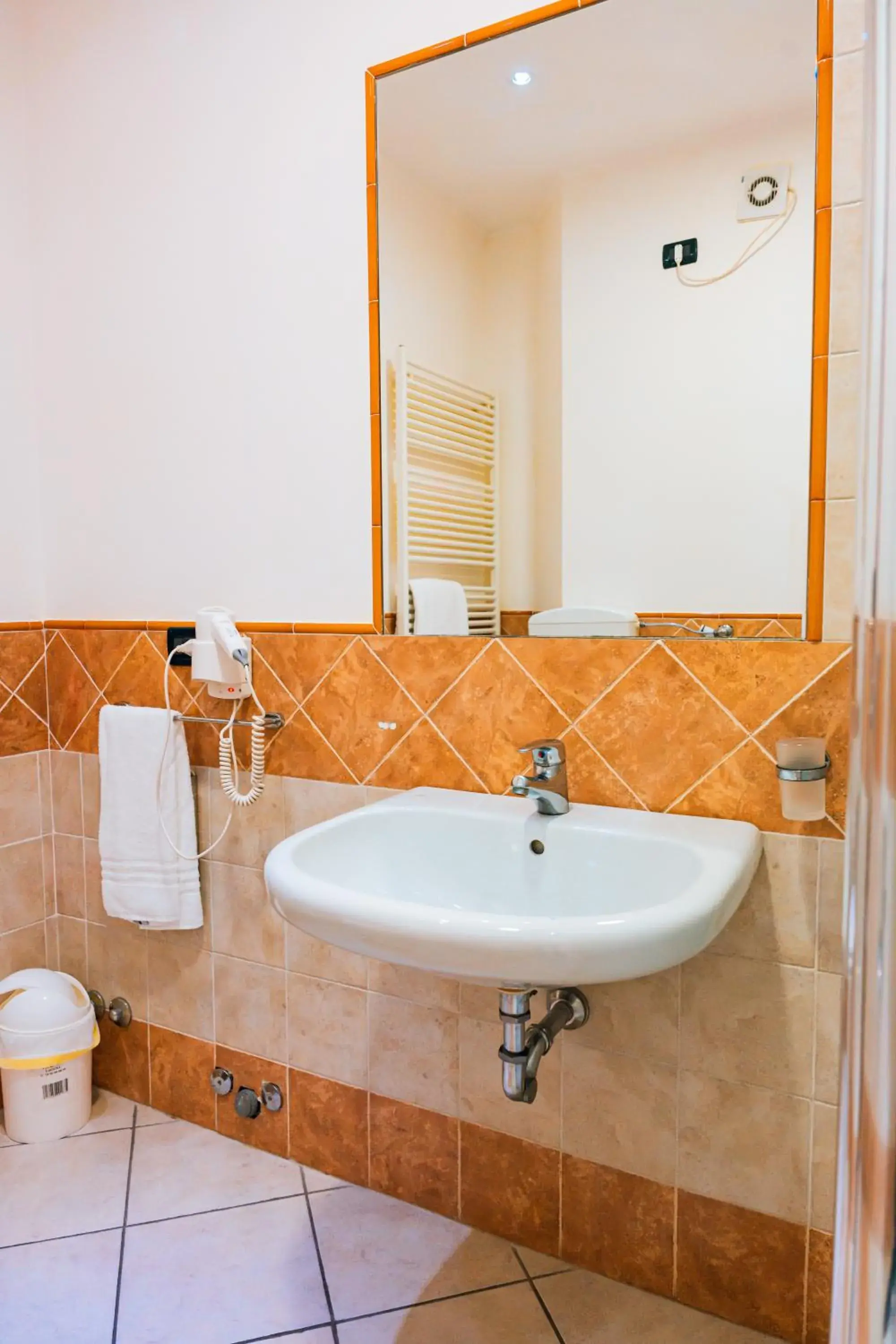 Bathroom in Hotel Torre della Vittoria 1928