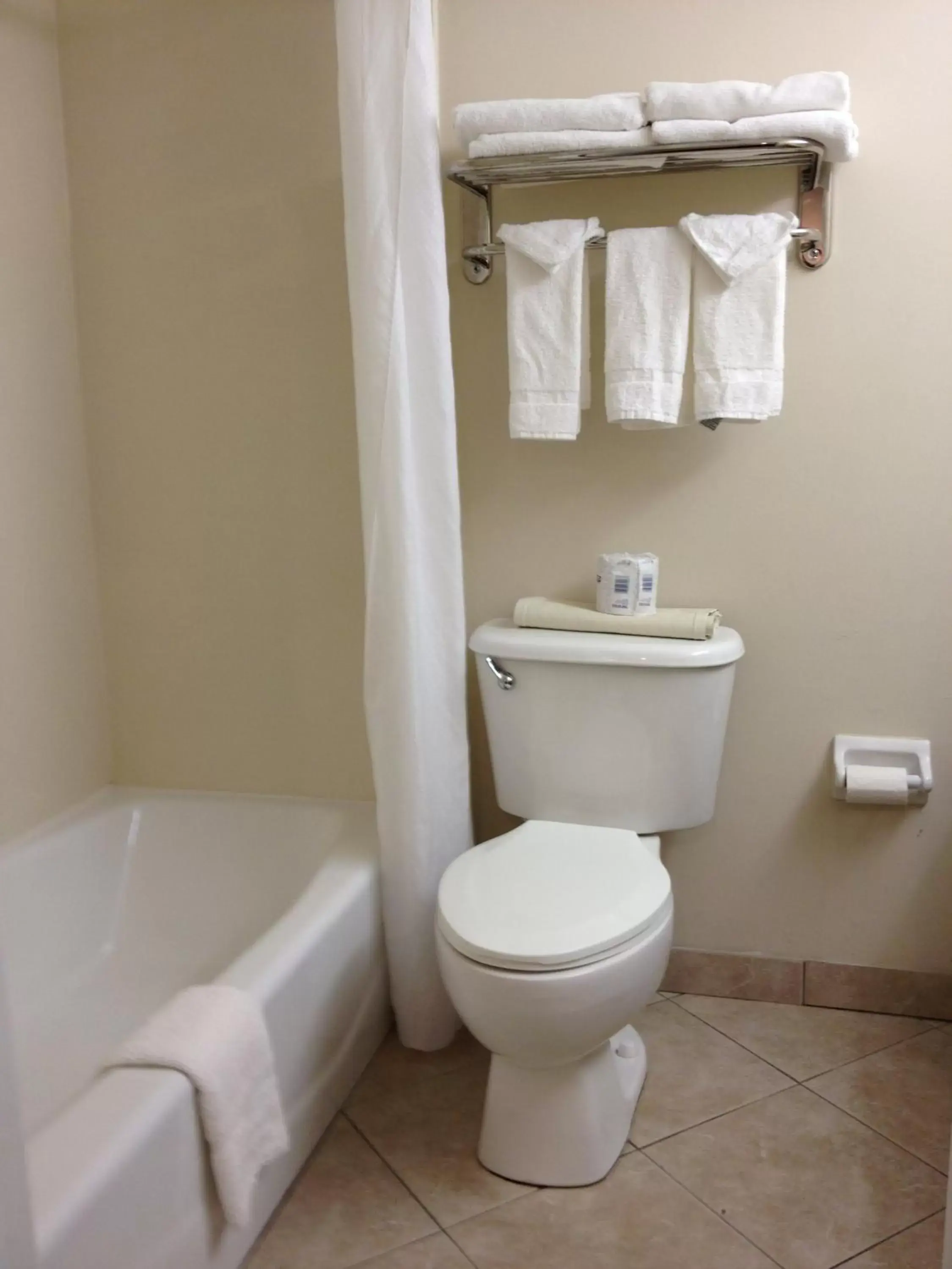 Bathroom in Gulfview Hotel - On the Beach