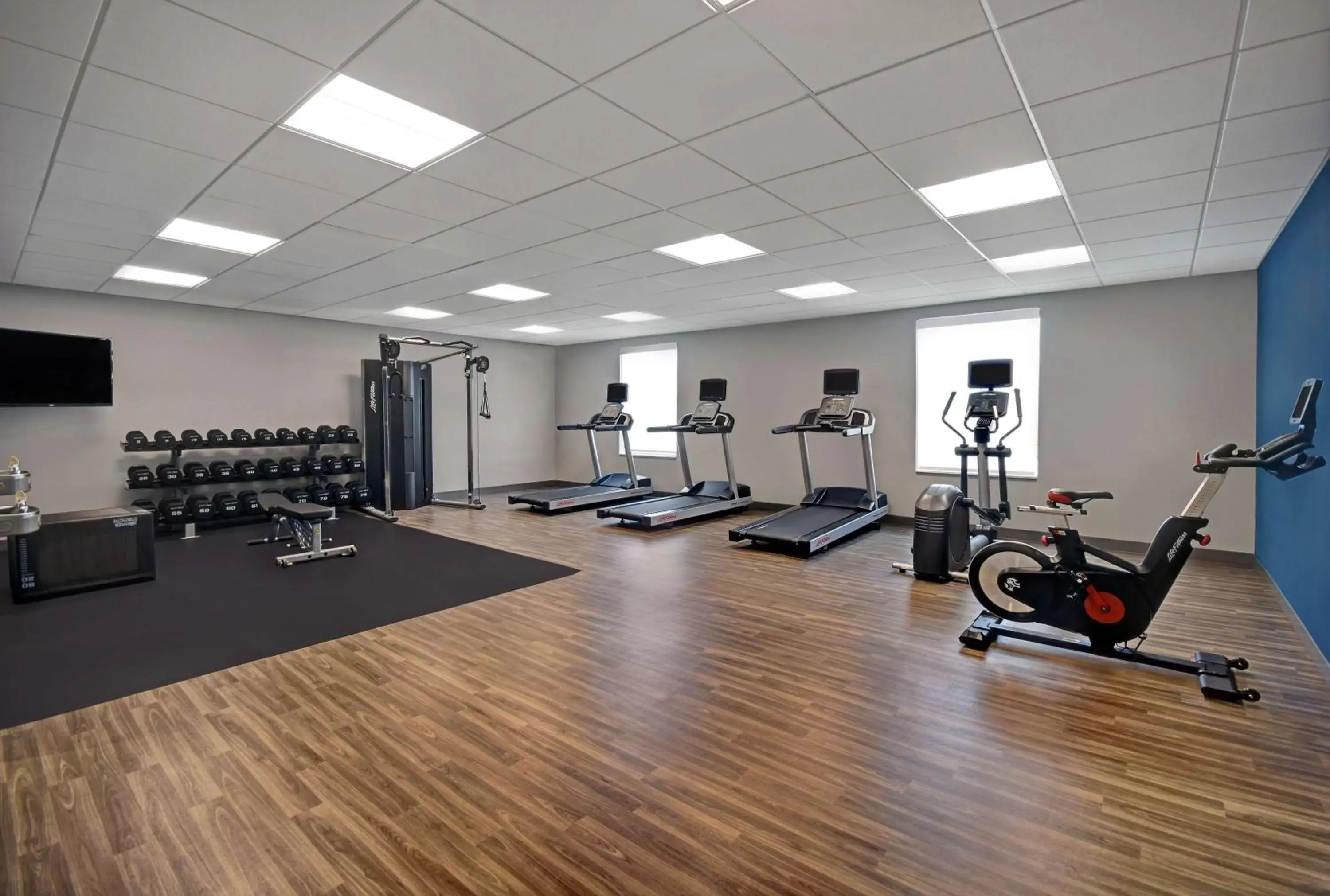 Fitness centre/facilities, Fitness Center/Facilities in Hampton Inn Cave City, KY
