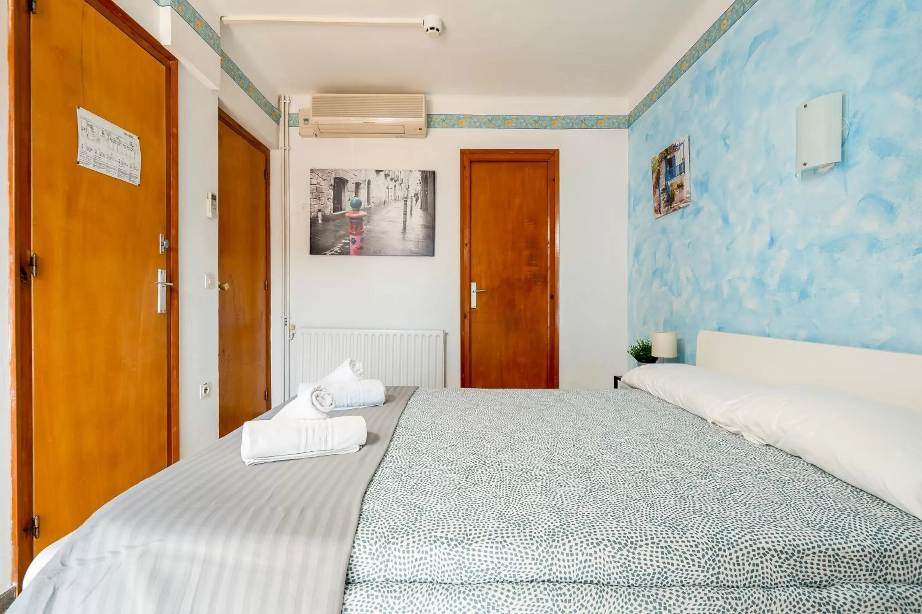 Bed in Hostal La Marina