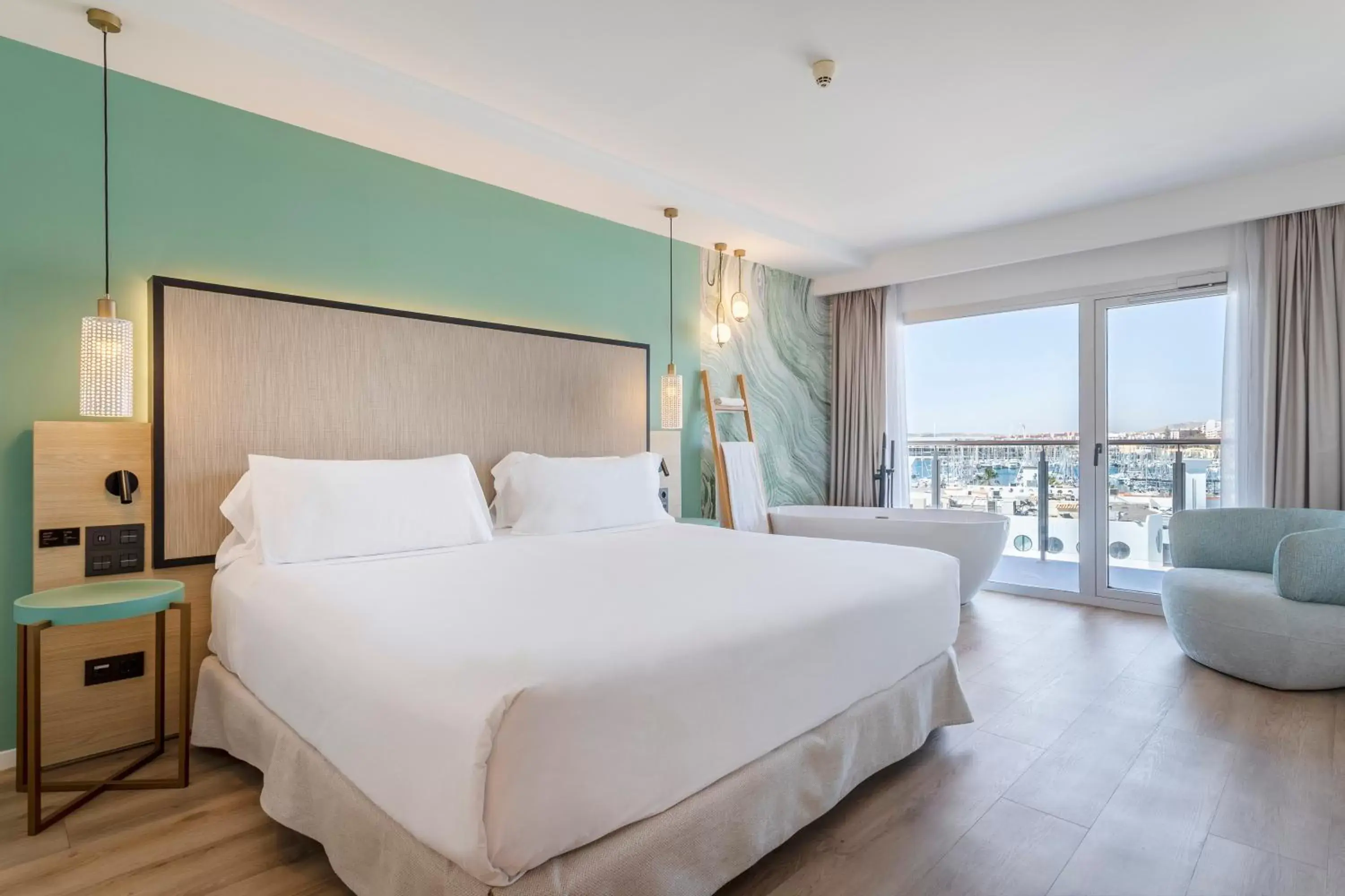 Landmark view, Bed in Suites del Mar by Melia