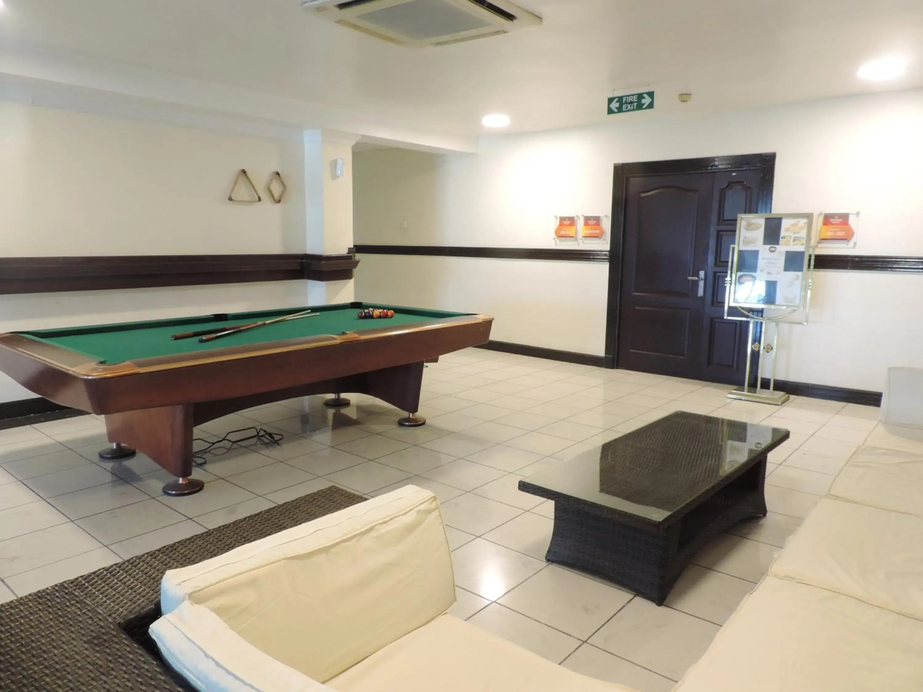 Communal lounge/ TV room, Billiards in Mayfair Hotel