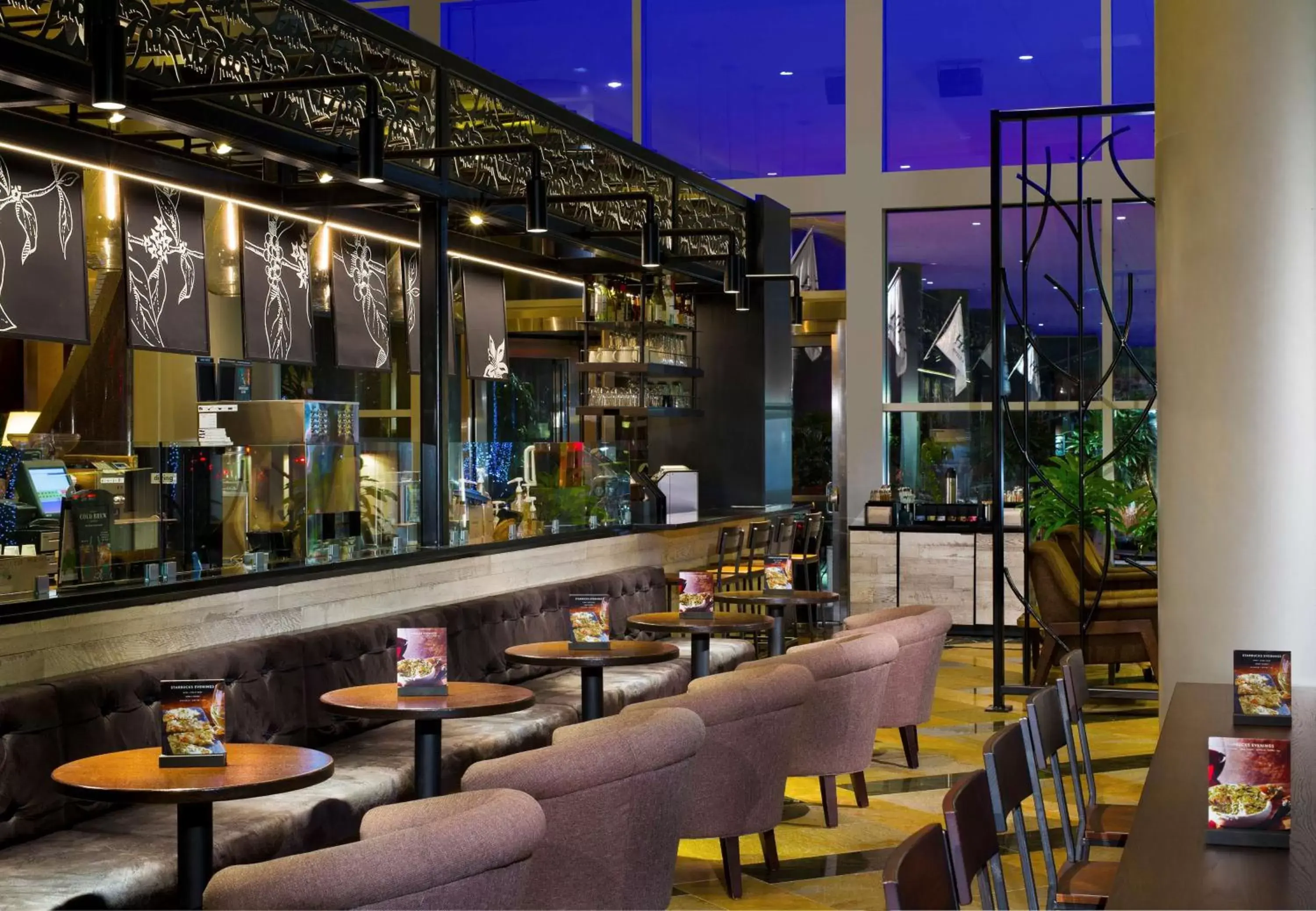 Restaurant/places to eat, Lounge/Bar in Hilton Americas- Houston
