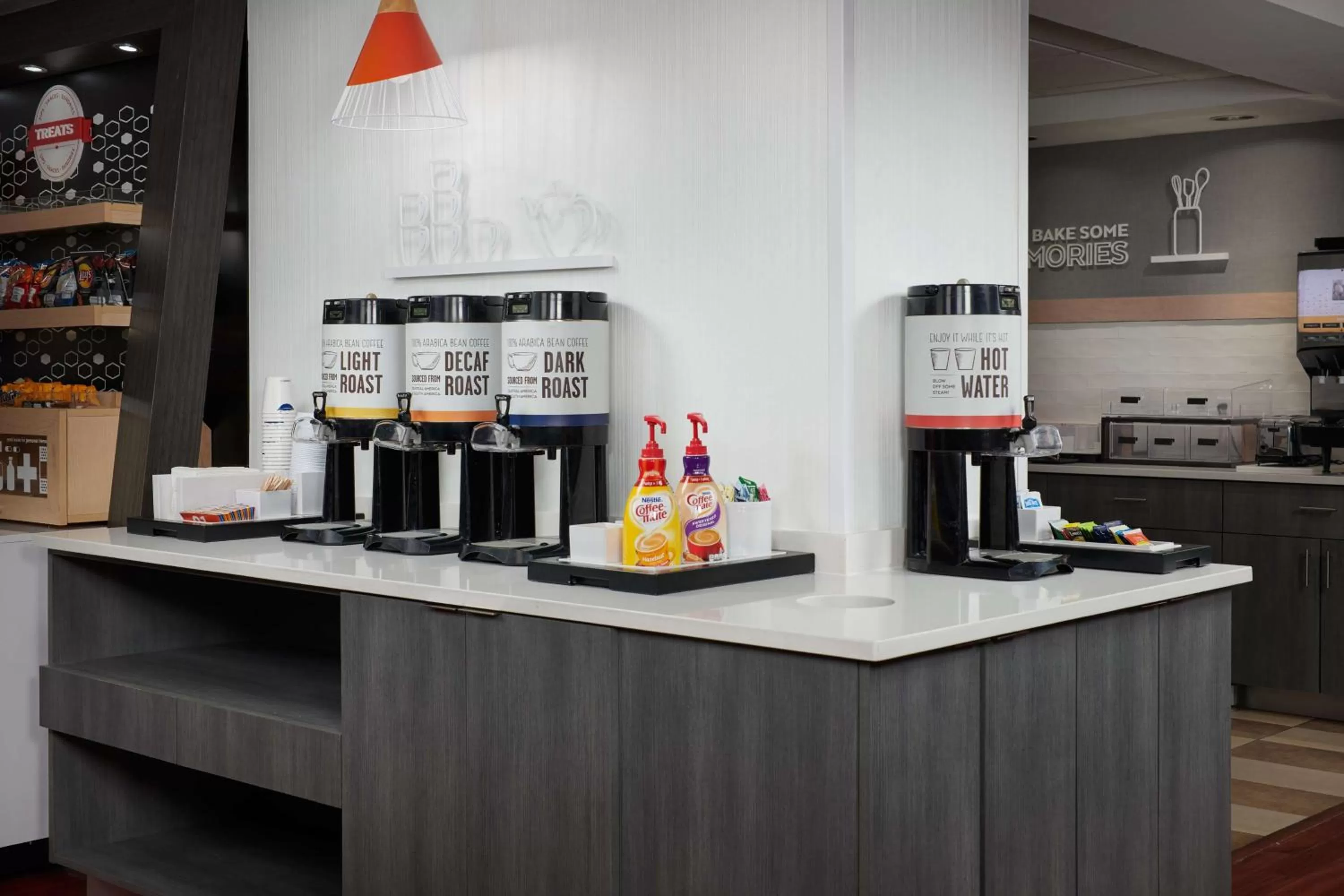 Dining area in Hampton Inn Clemson