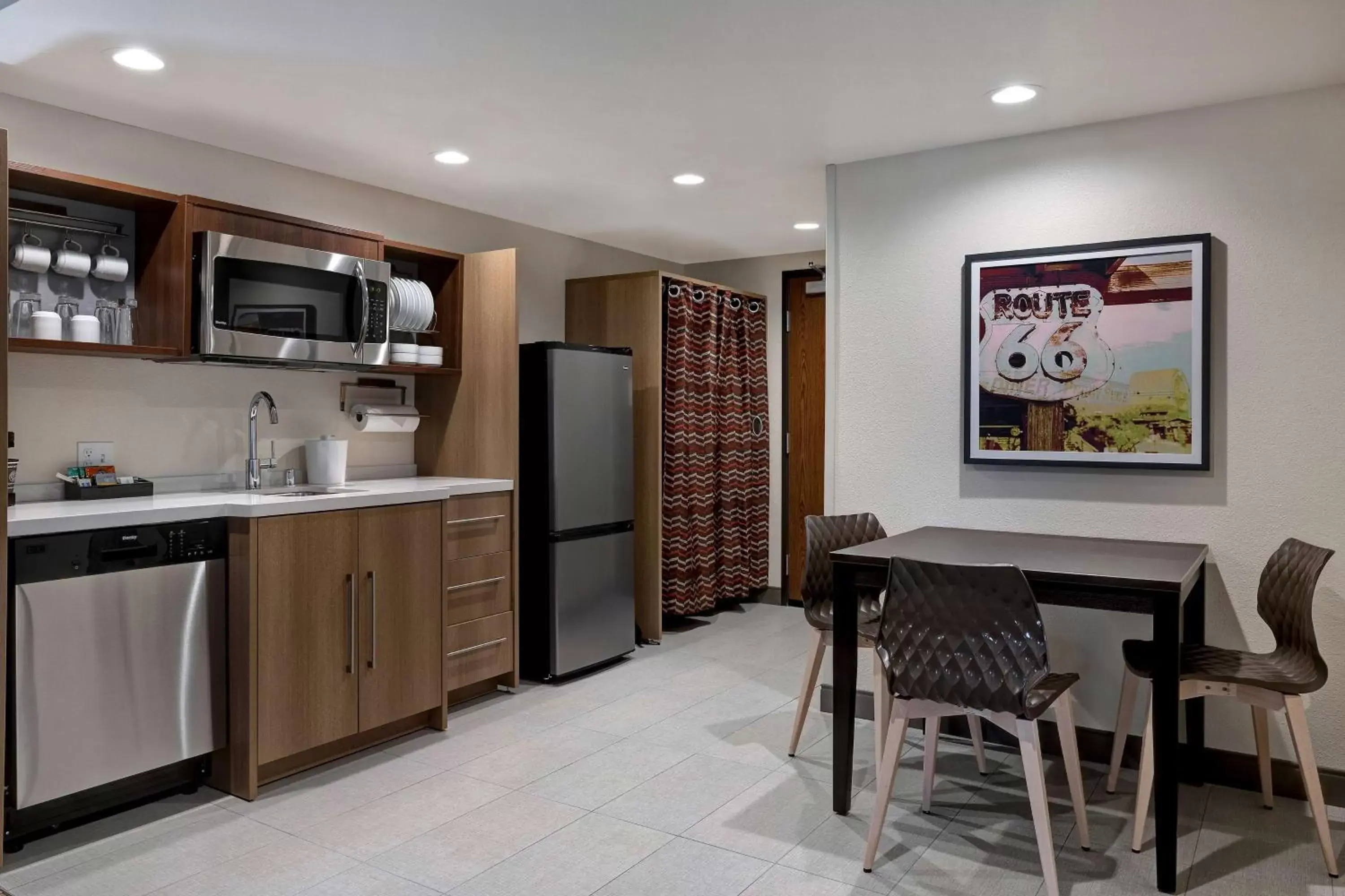 Kitchen or kitchenette, Kitchen/Kitchenette in Home2 Suites By Hilton Barstow, Ca