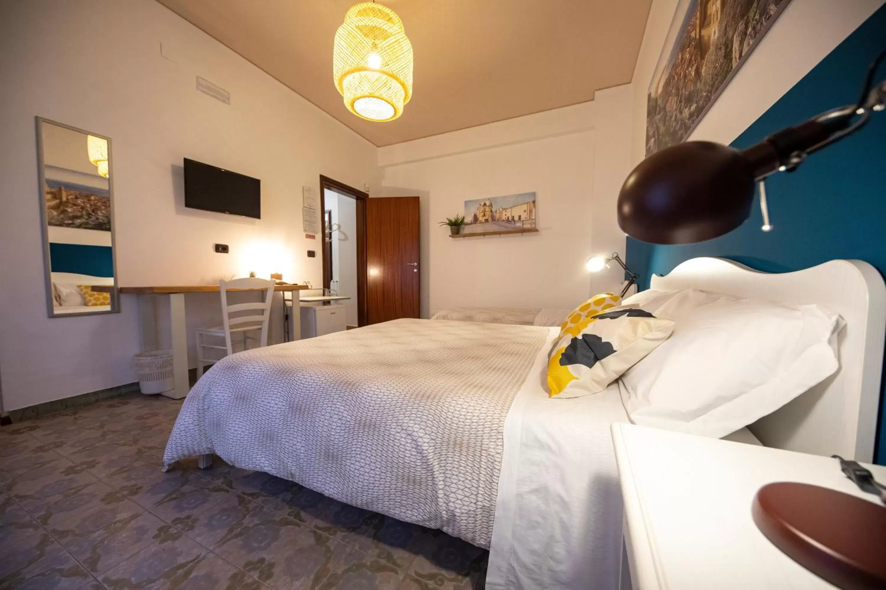 Superior Double Room with Terrace and private bathroom in Baronetto B&B Superior Double Room with Terrace and private bathroom in Baronetto B&B