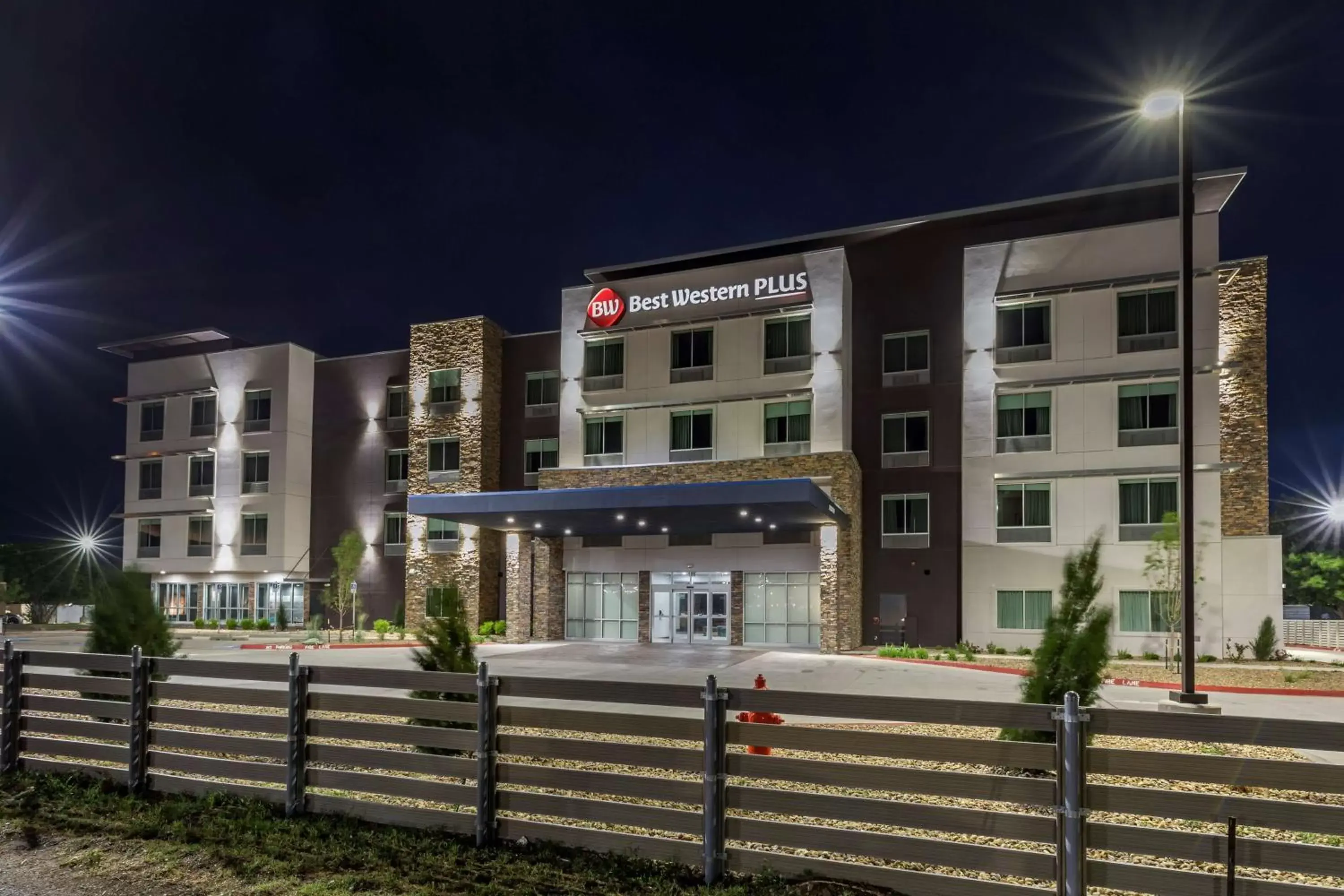 Property Building in Best Western Plus Amarillo East Hotel