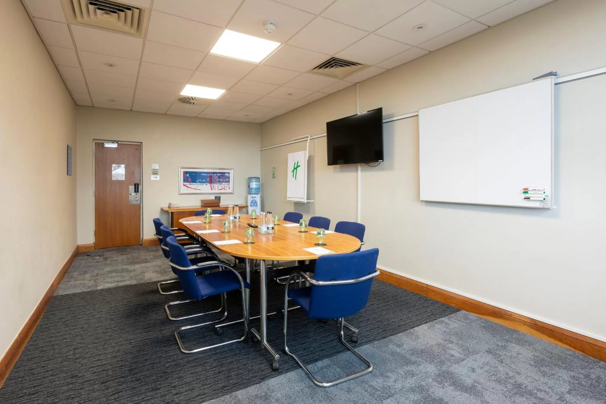 Meeting/conference room in Holiday Inn Cardiff City Centre by IHG