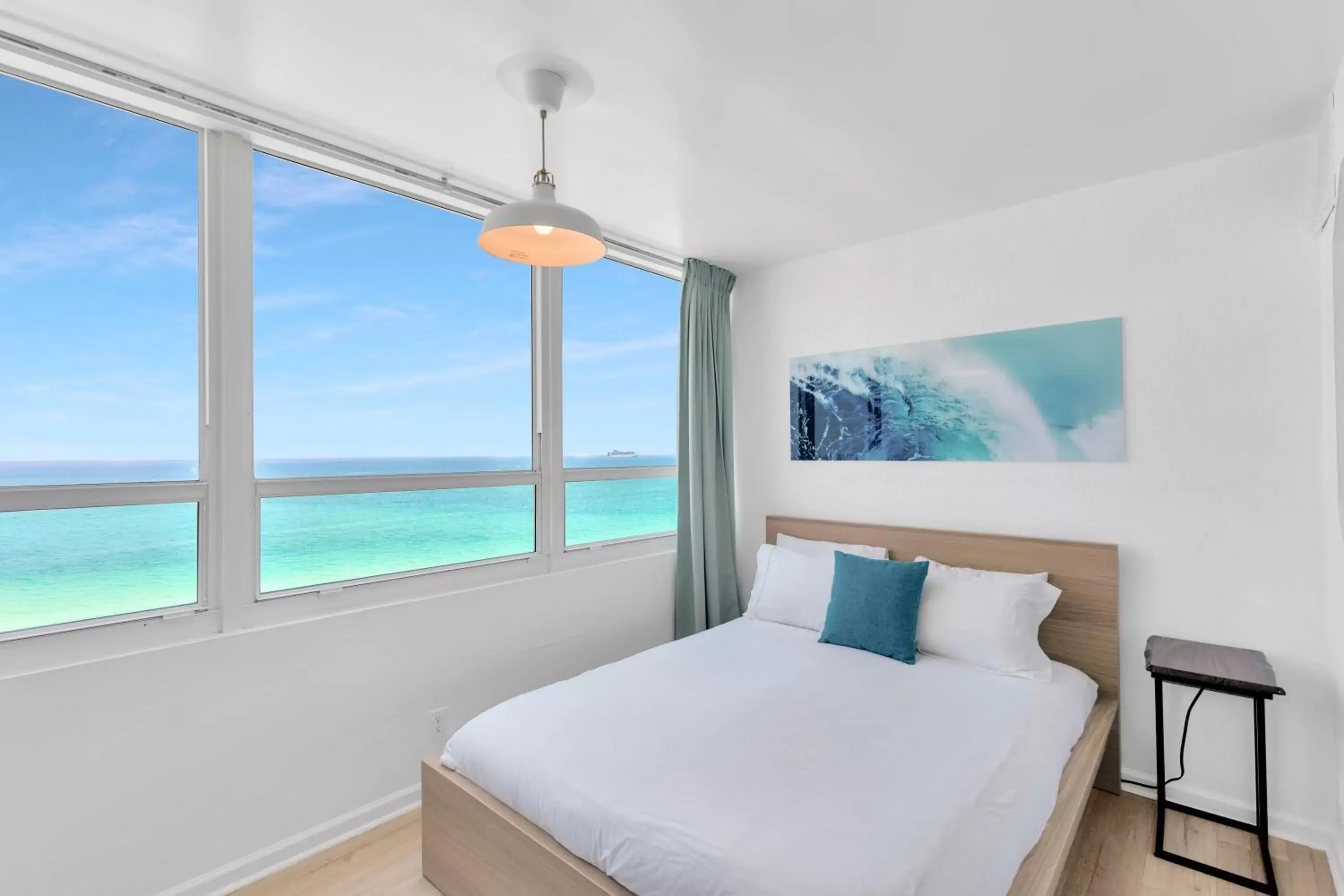 Ocean studio, 1 Bedroom  in SeaStays Apartments