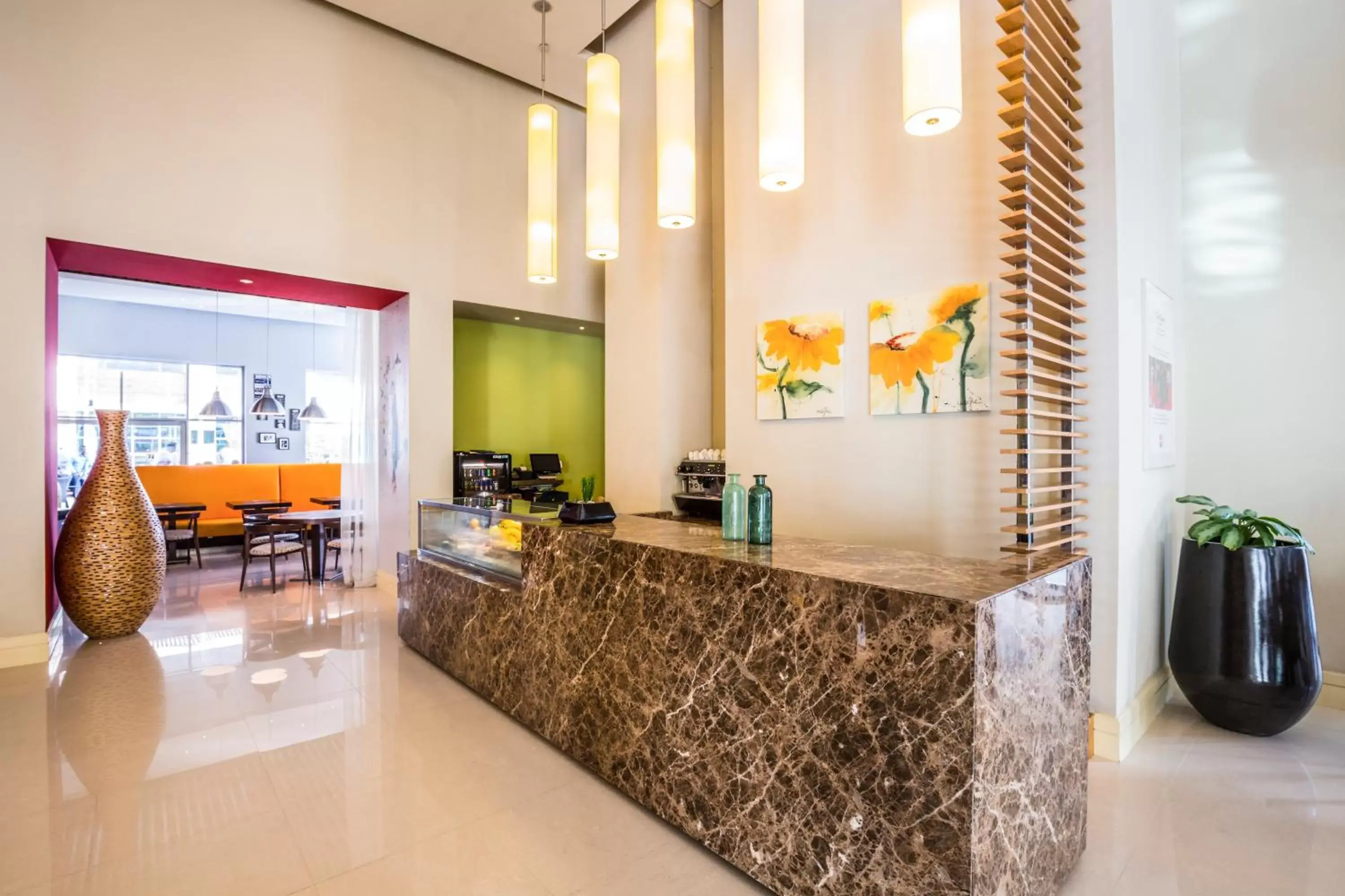 Restaurant/places to eat, Lobby/Reception in Ibis Deira City Centre
