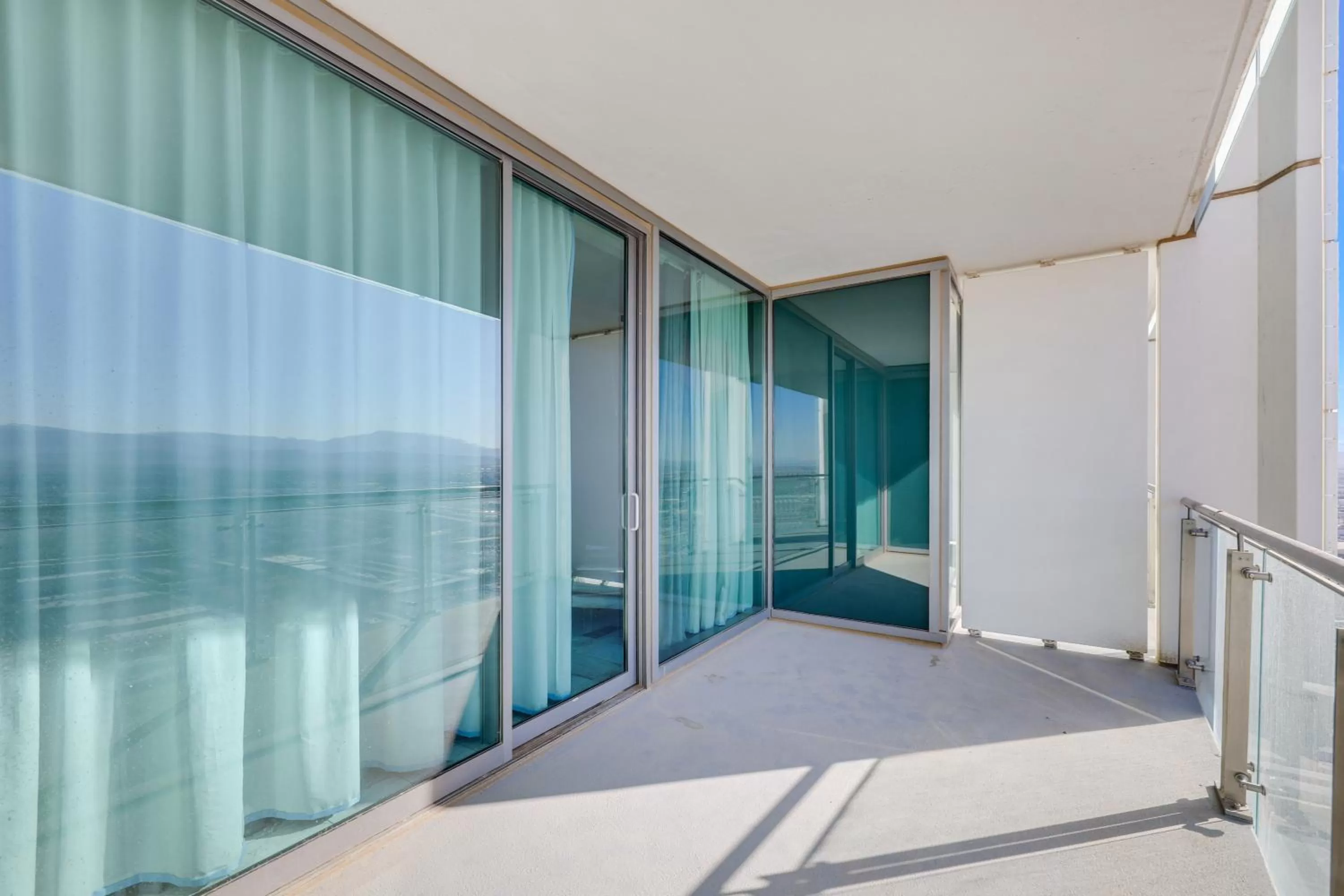 Day in Vegas Palms HIGH 52nd fl. 1BDR corner penthouse 1220sqft