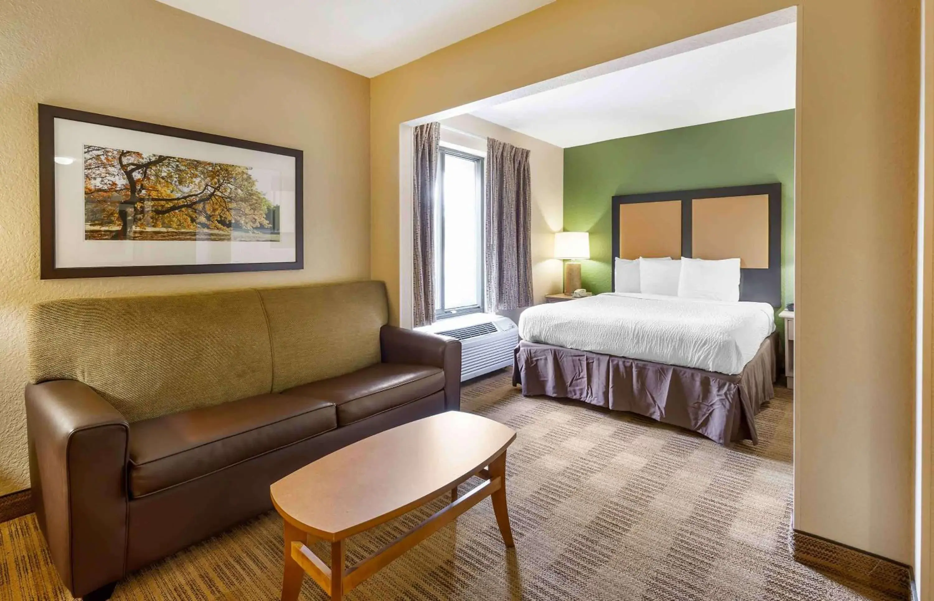 Bedroom in Extended Stay America Suites - Raleigh - Cary - Regency Parkway South