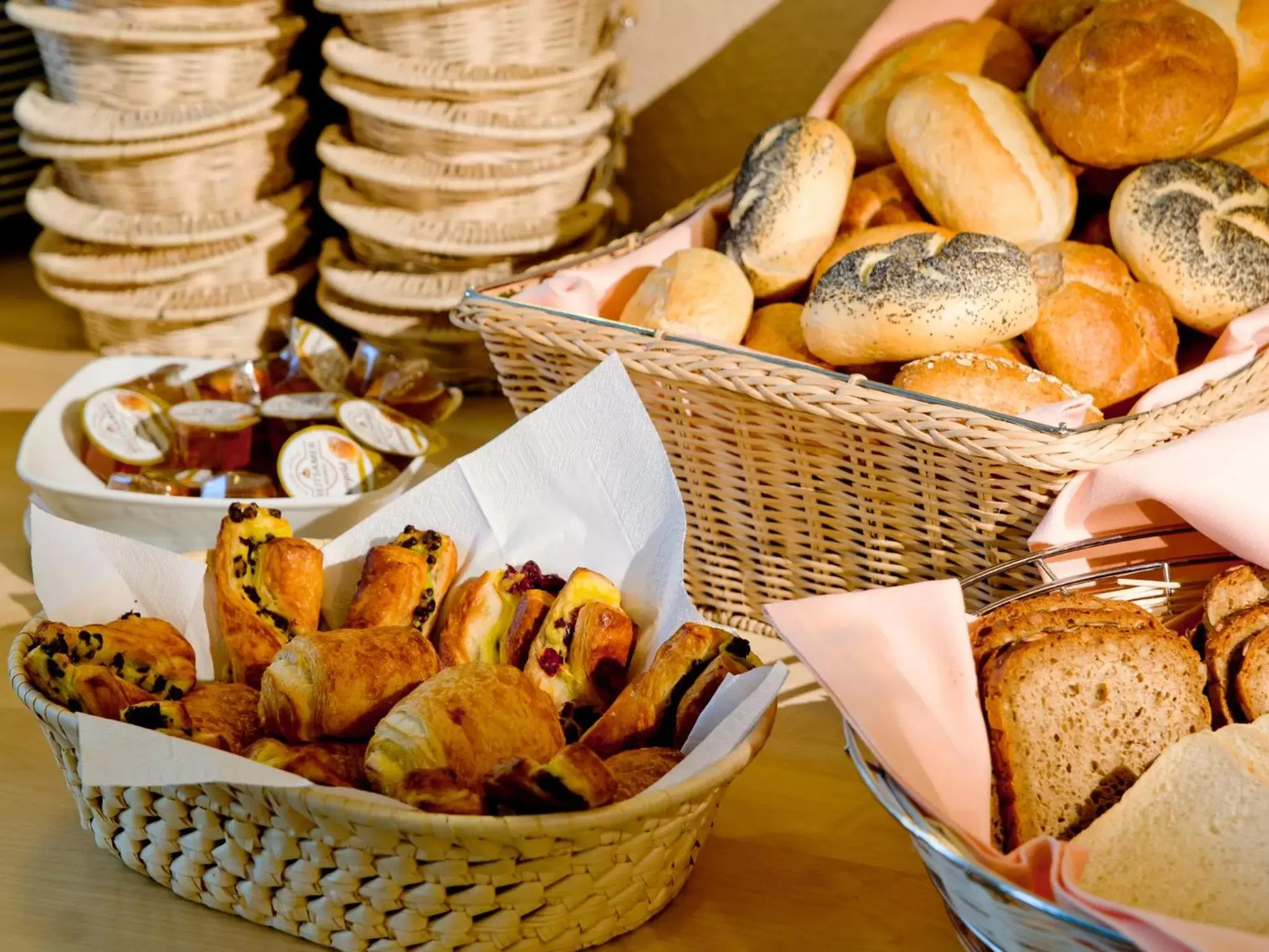 Food and drinks in ACHAT Hotel Darmstadt Griesheim Food and drinks in ACHAT Hotel Darmstadt Griesheim