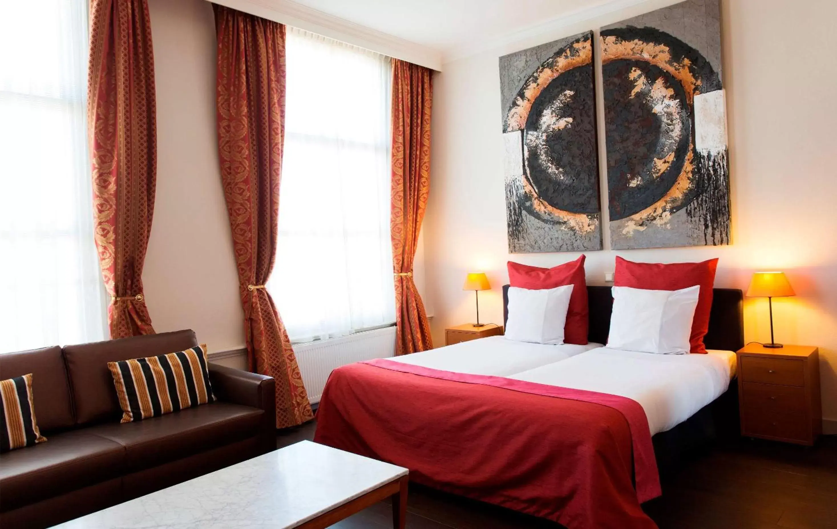 Photo of the whole room, Bed in Best Western Museumhotels Delft