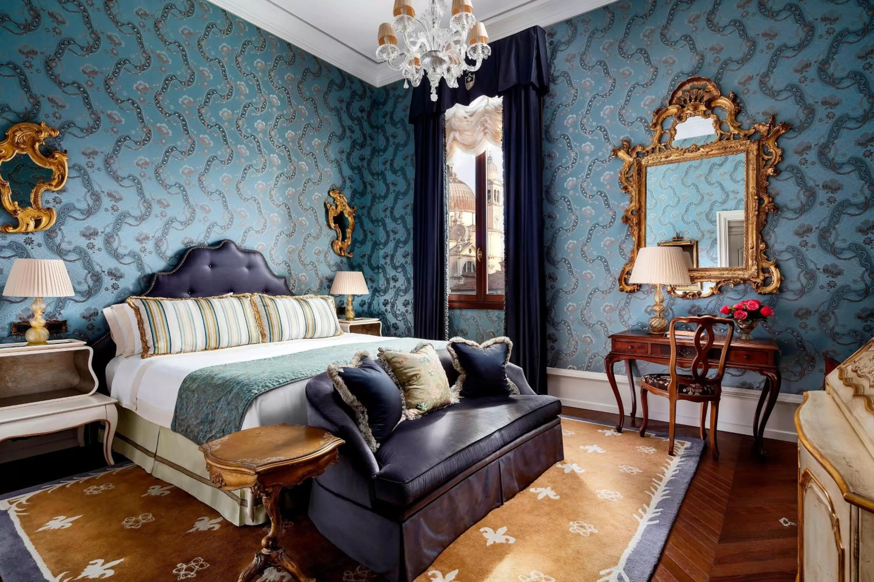 Photo of the whole room, Bed in The Gritti Palace, a Luxury Collection Hotel, Venice