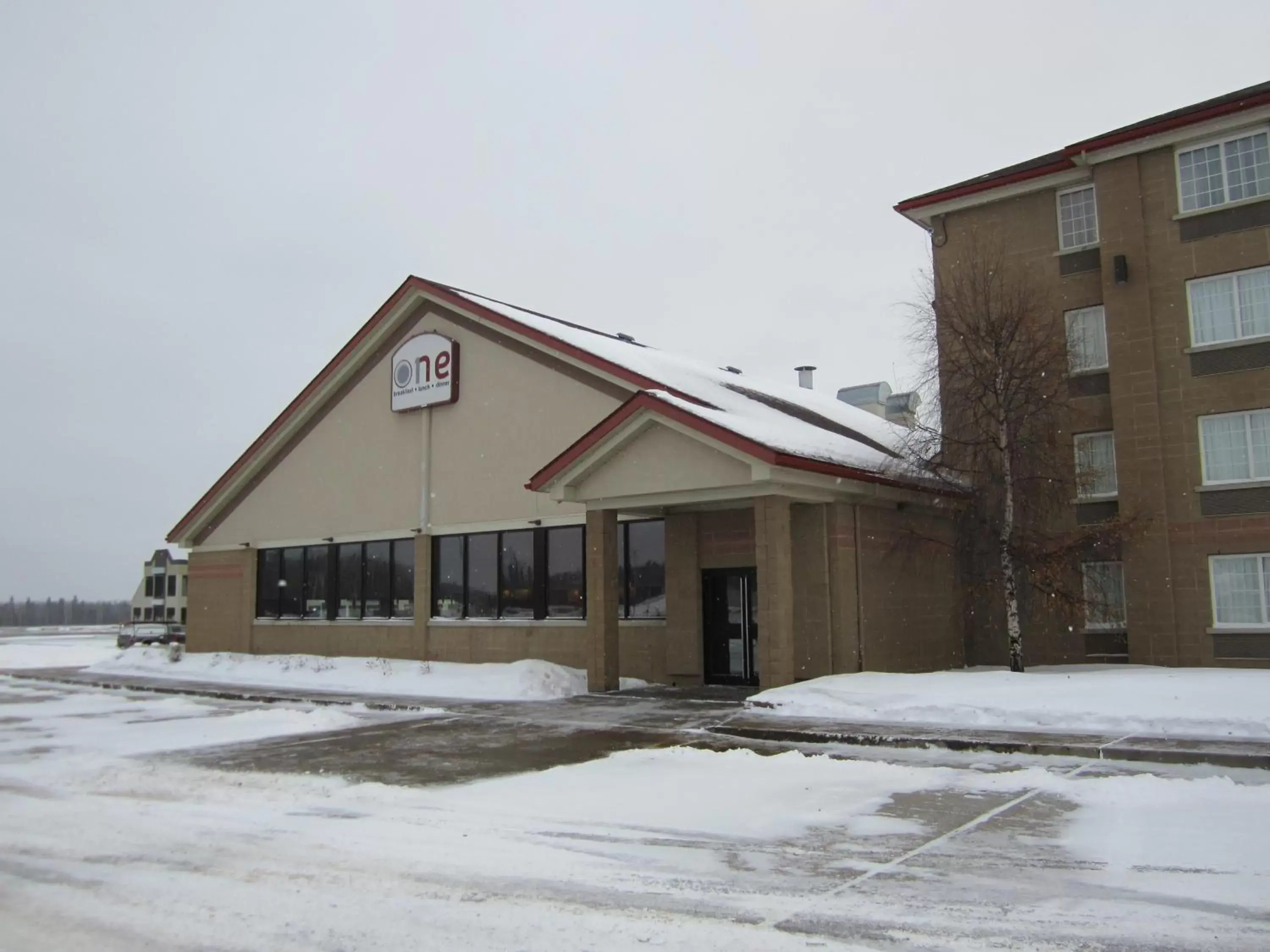 Restaurant/places to eat, Winter in Woodlands Inn & Suites