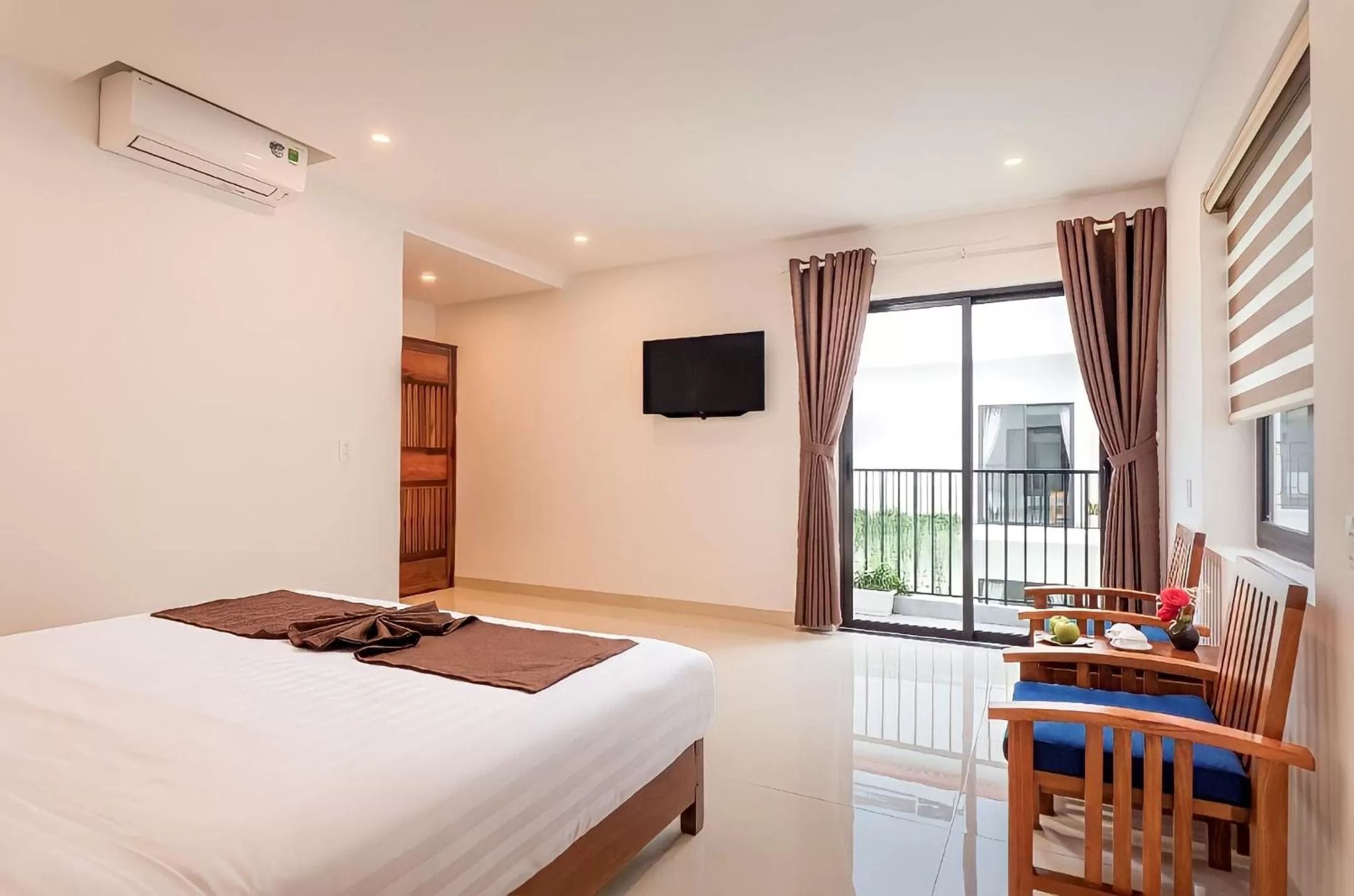 Communal lounge/ TV room in Tomorrow Oasis Boutique Villa Hoi An