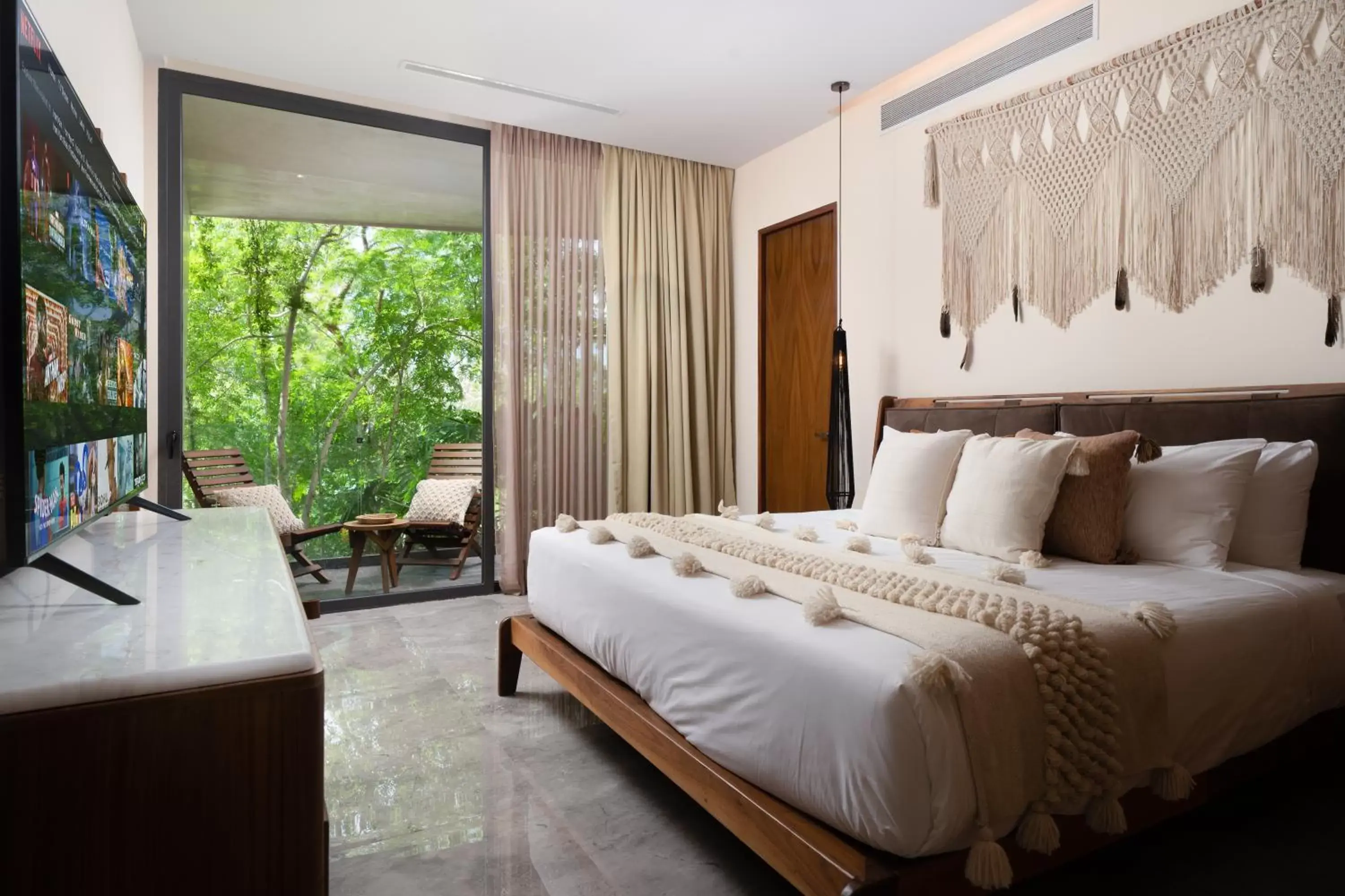 TV and multimedia, Bed in MISTIQ Tulum Luxury Apartments