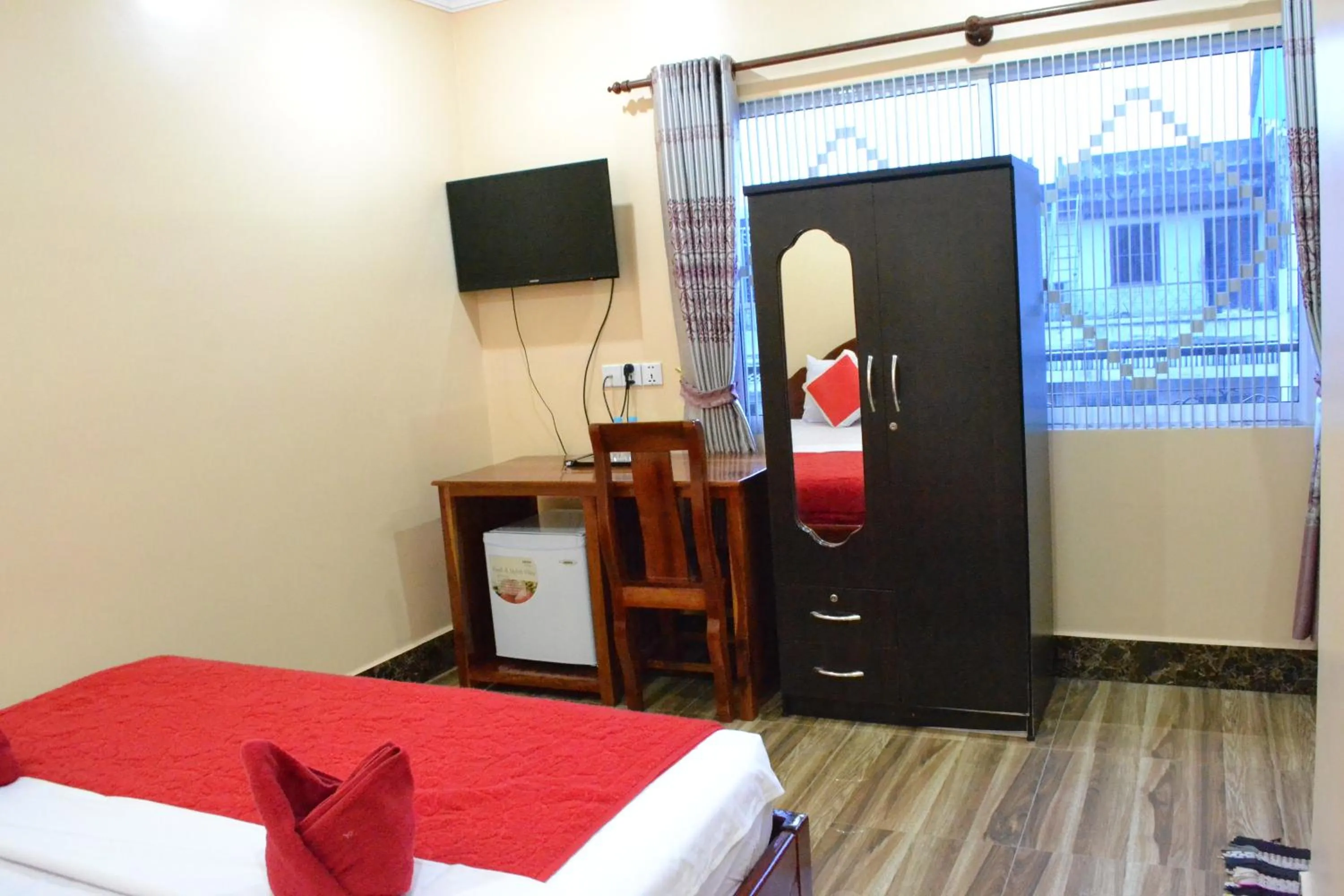 Bedroom, Bed in Capital Battambang Hotel