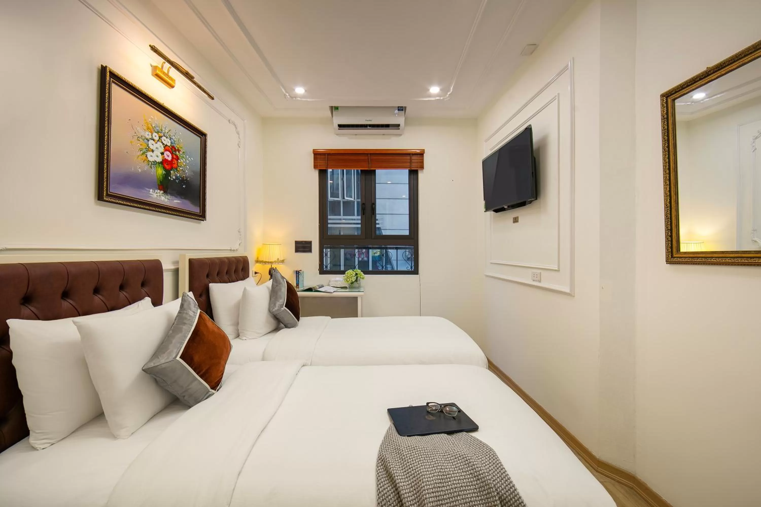 Bed in TrangTrang Classy Hotel