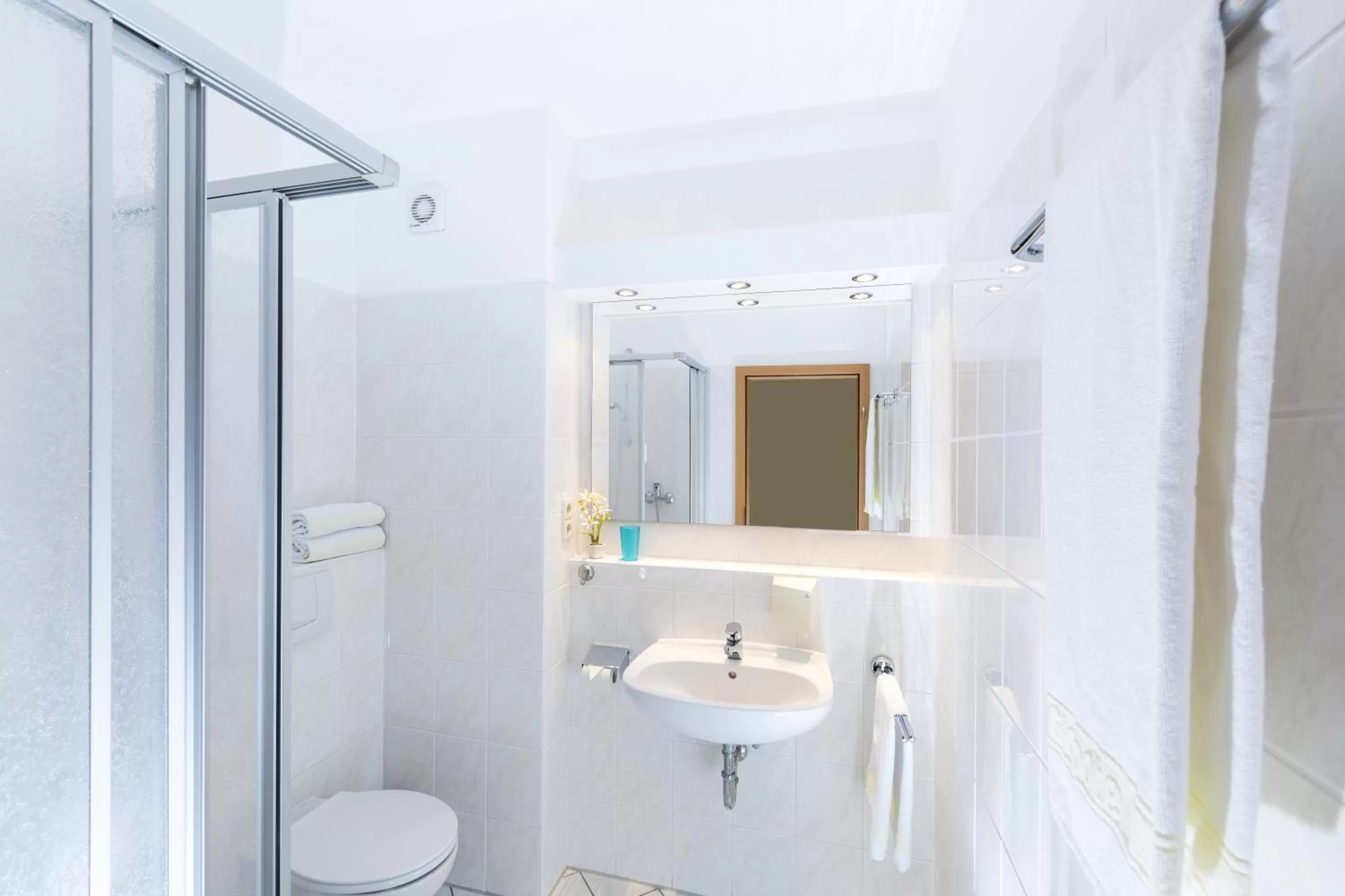 Bathroom in Globotel Hotel Garbsen