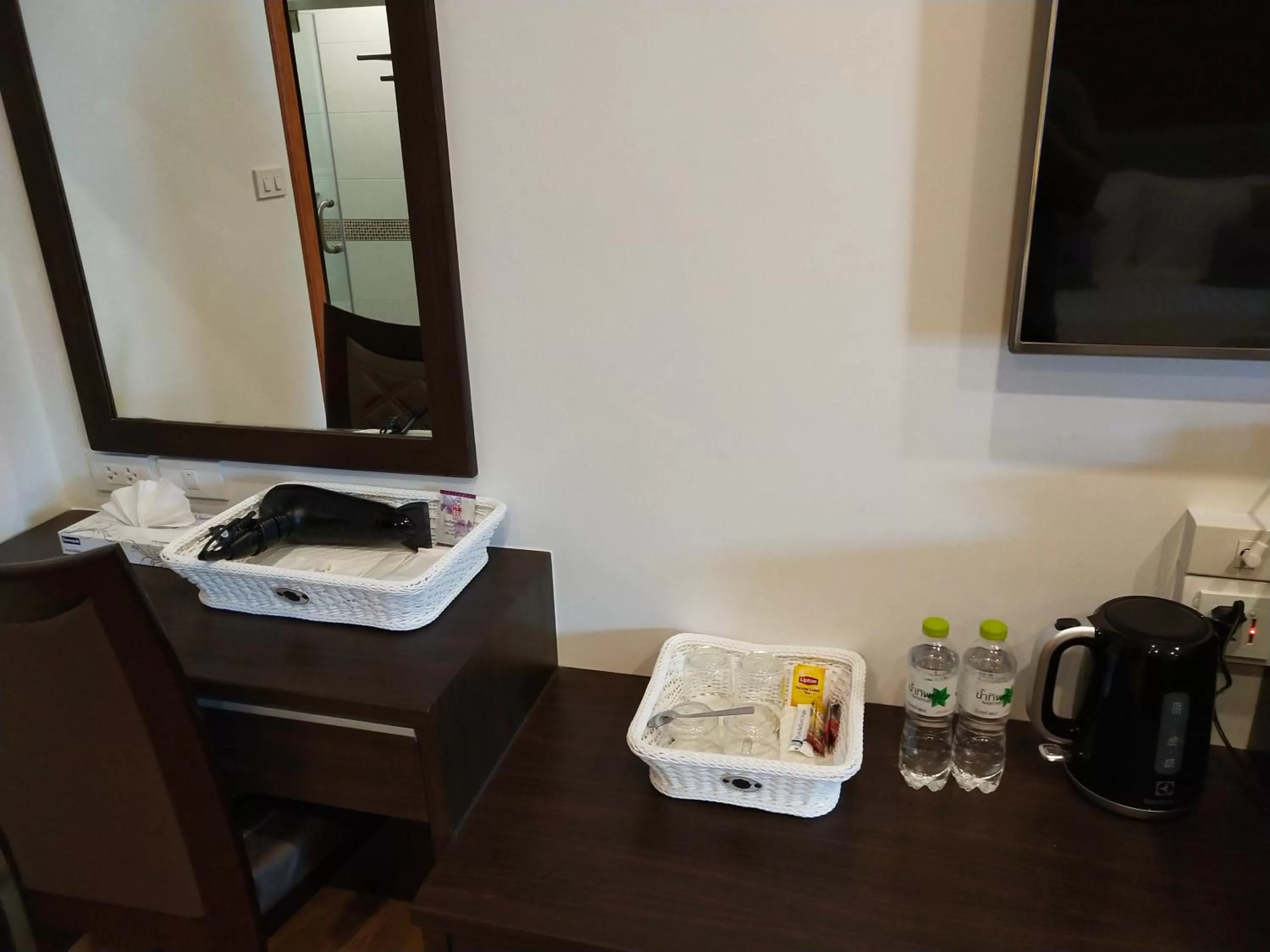 Coffee/tea facilities in Hotel De Wualai