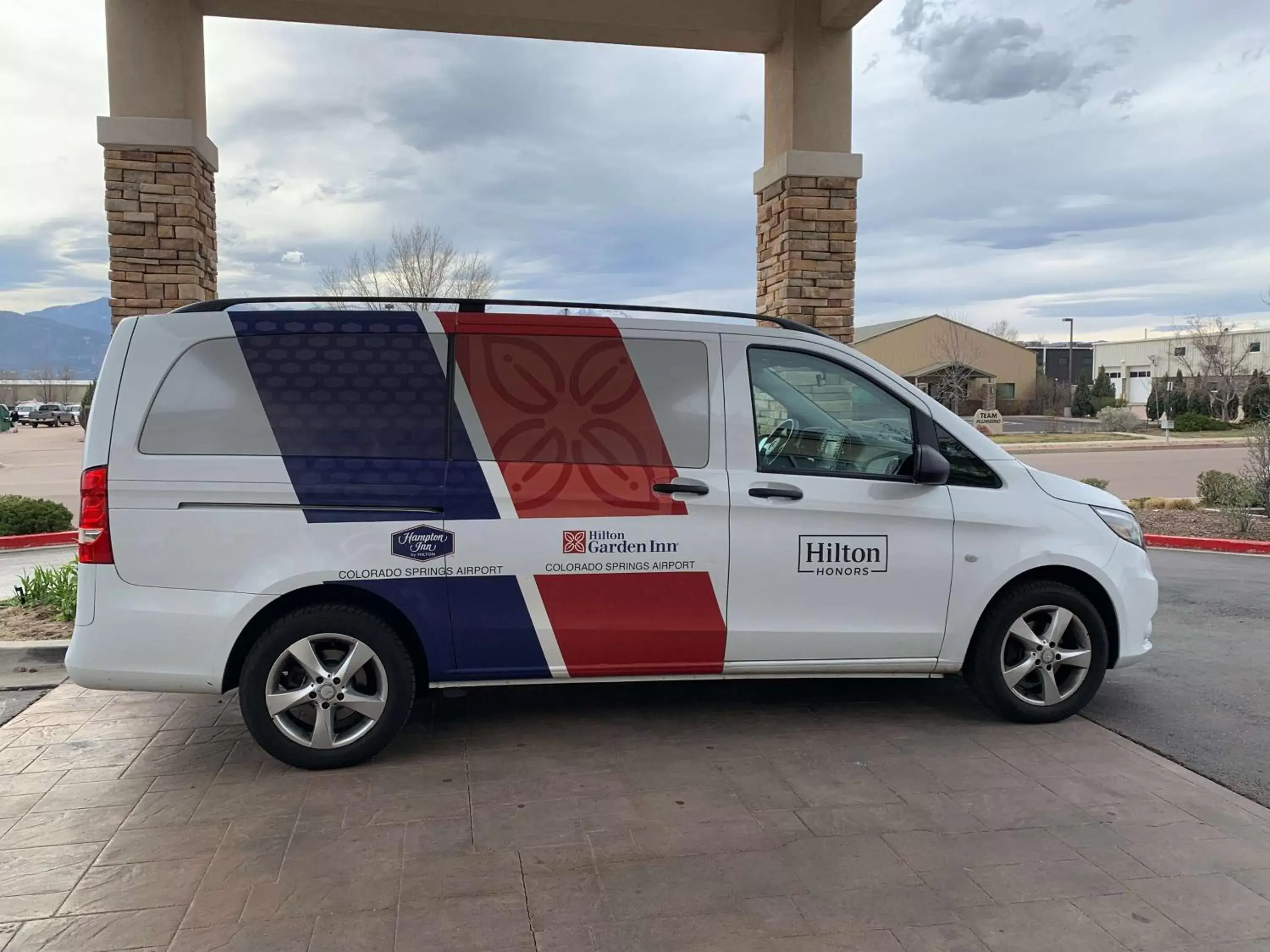 Property building in Hilton Garden Inn Colorado Springs Airport