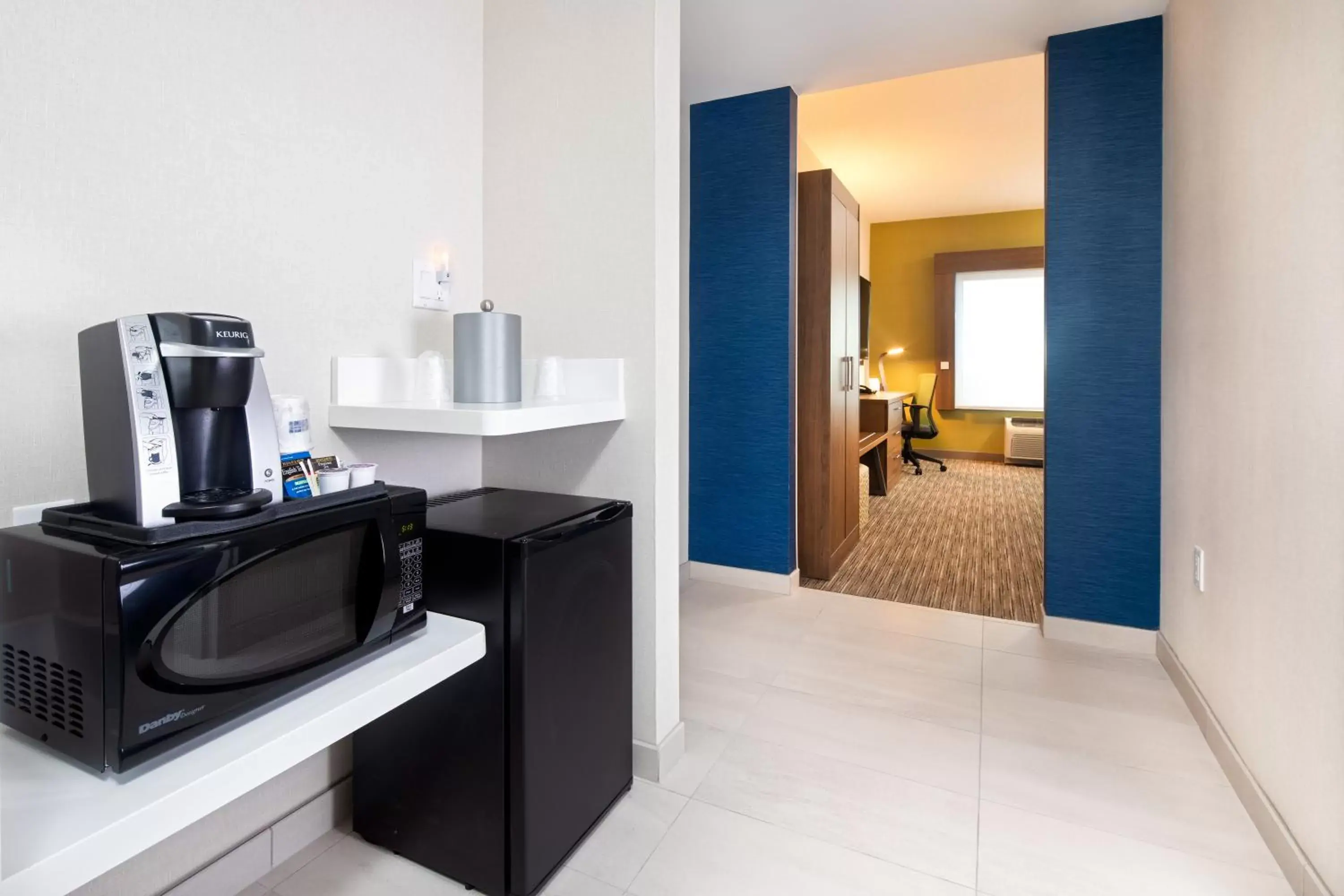 Holiday Inn Express & Suites Halifax Airport, an IHG Hotel