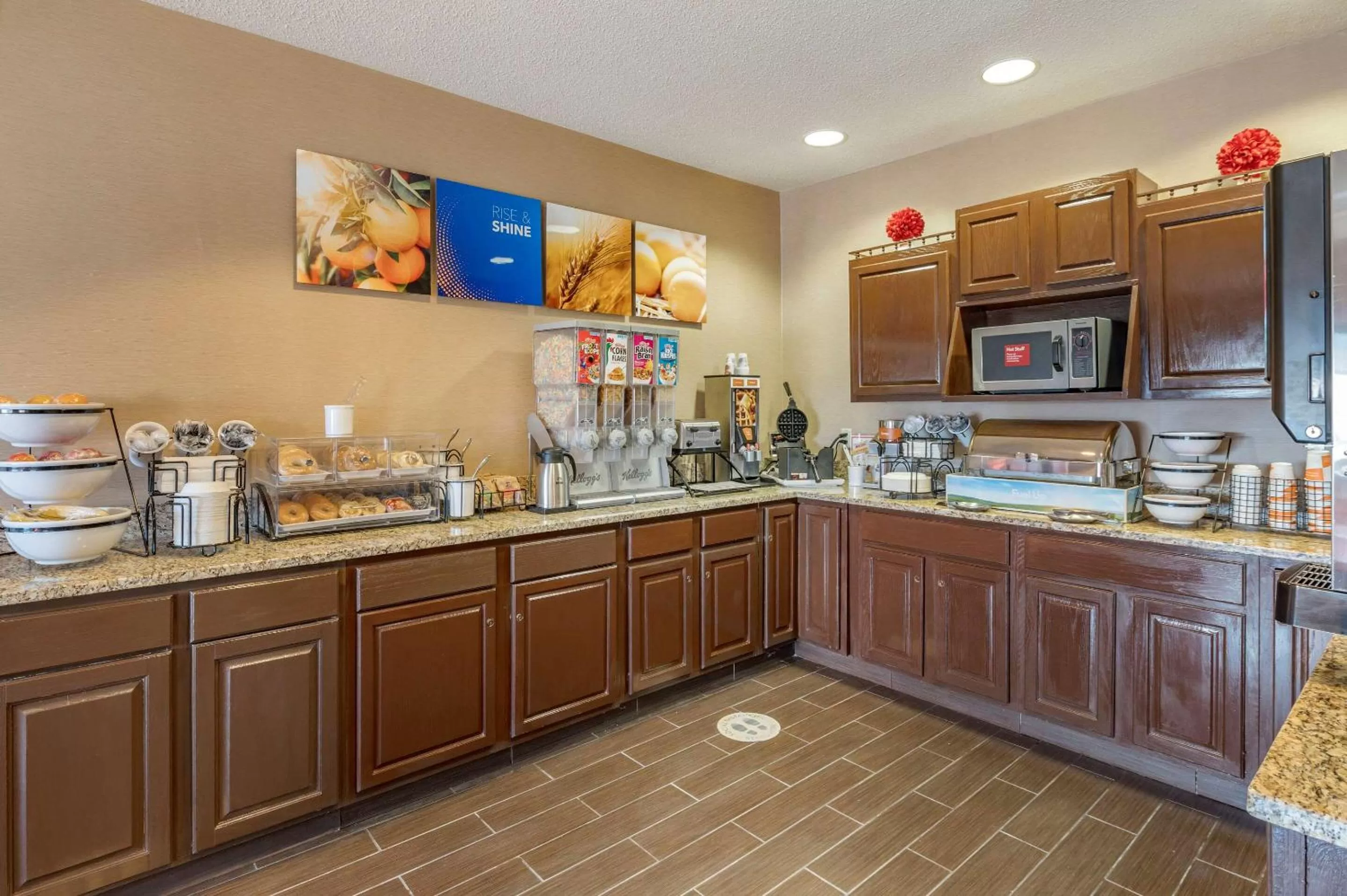 Restaurant/places to eat in Comfort Inn Shelbyville North