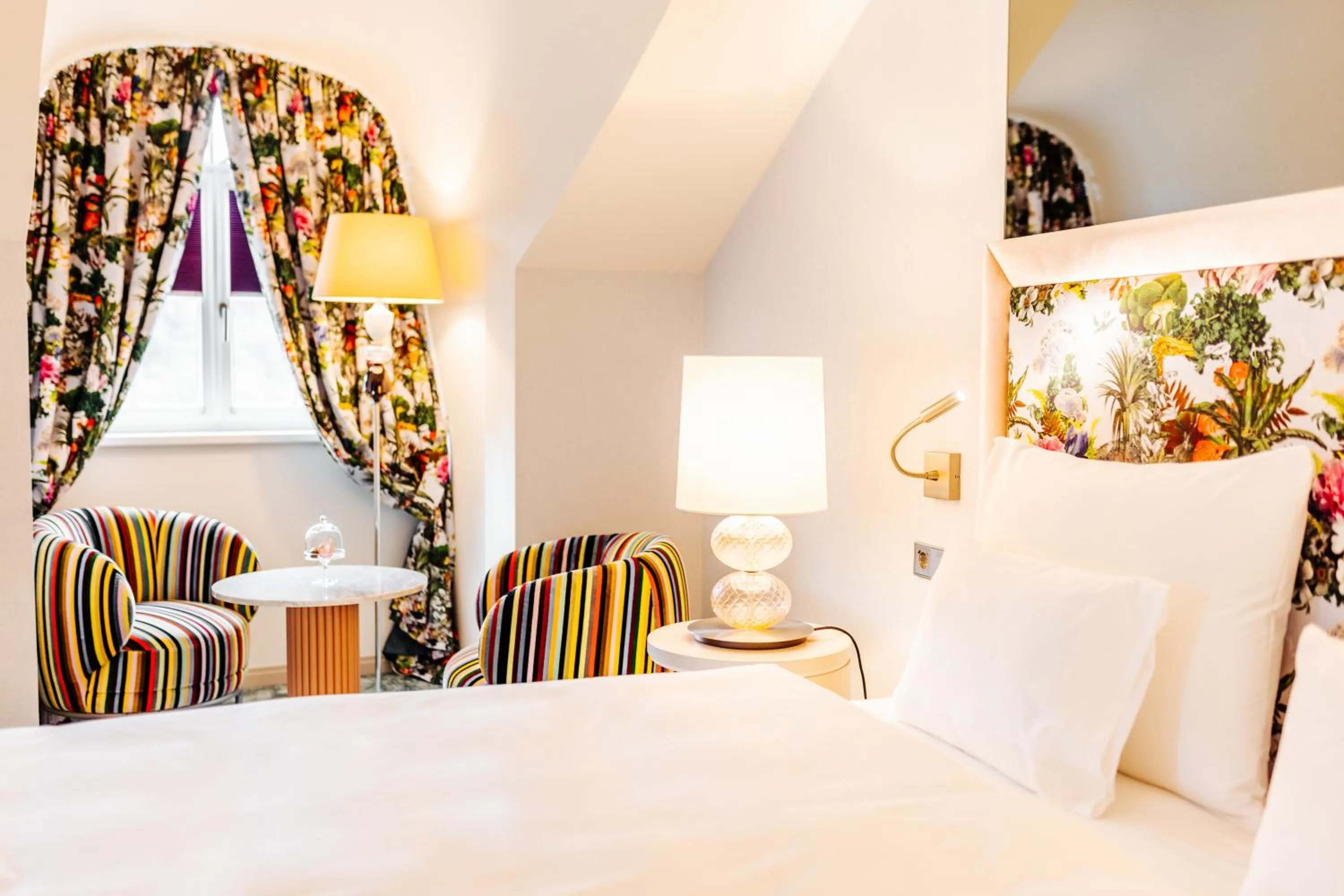 Bedroom, Bed in Hotel Schloss Seefels