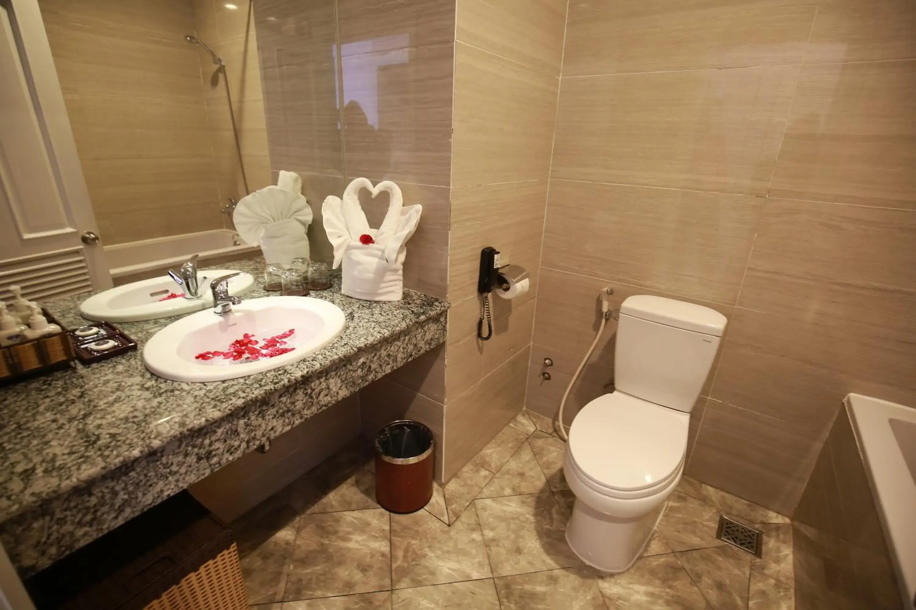 Toilet, Bathroom in Ngoc Phat Dalat Hotel