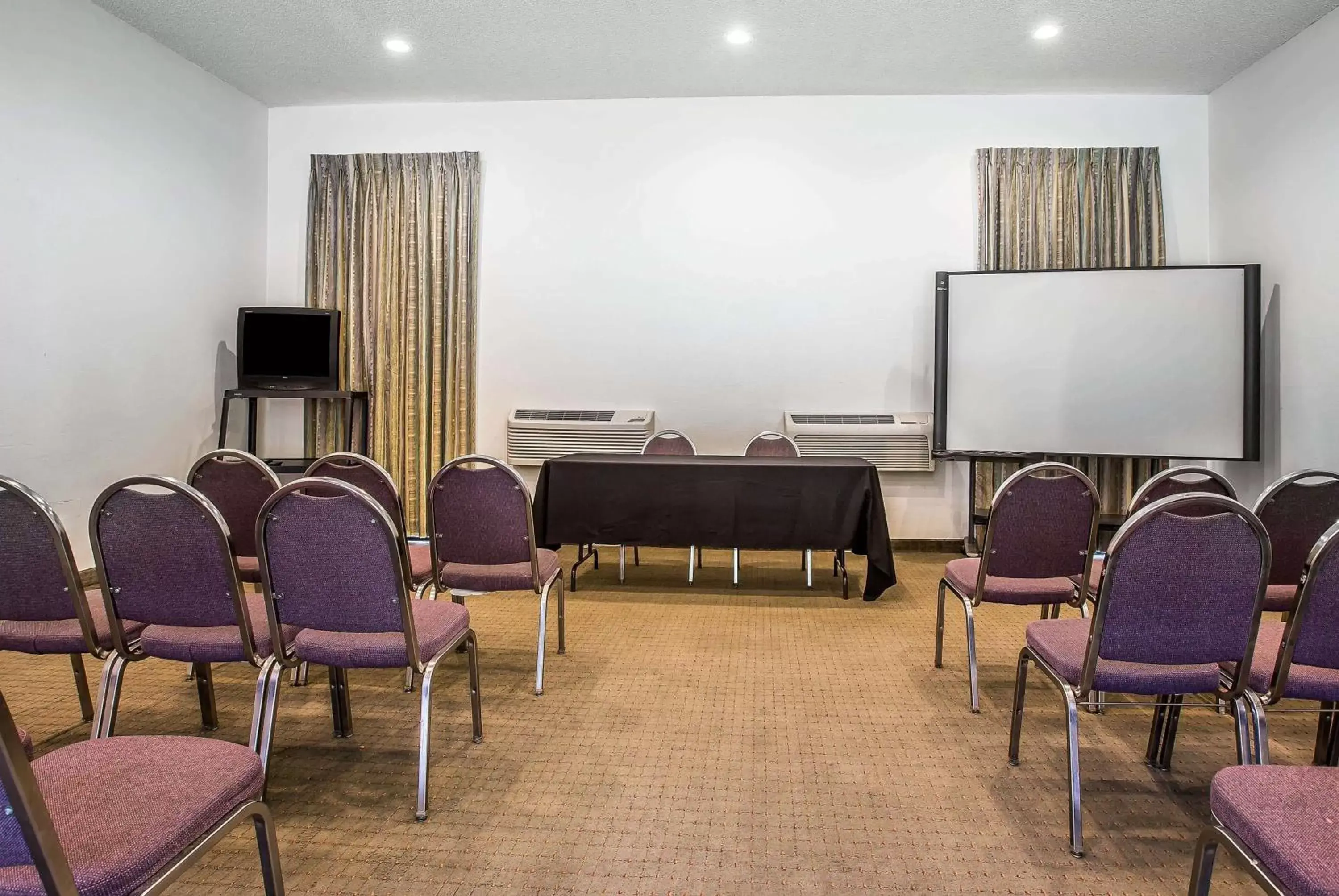 On site, Business Area/Conference Room in Baymont by Wyndham Ontario