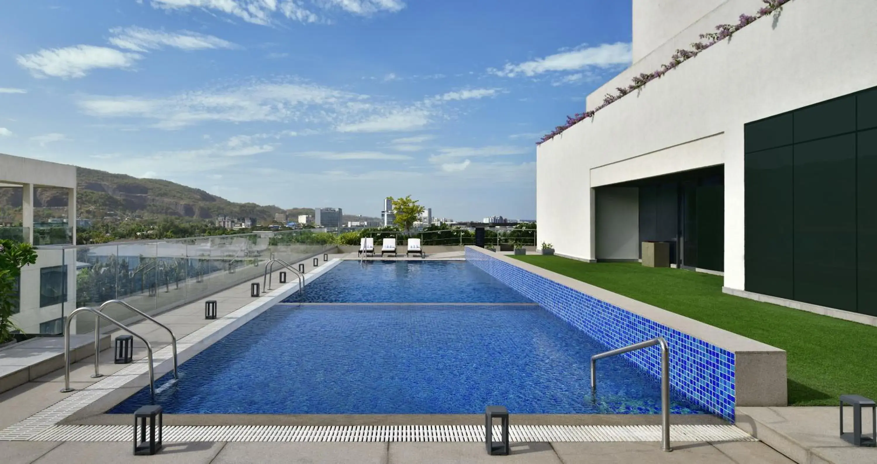 Swimming Pool in Marriott Executive Apartments Navi Mumbai