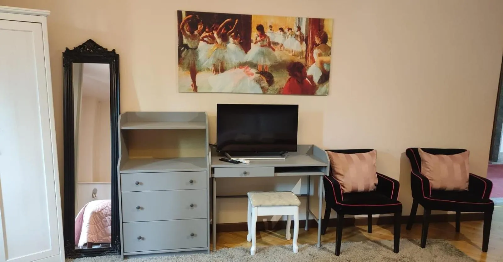 TV and multimedia in Megaride Guest House