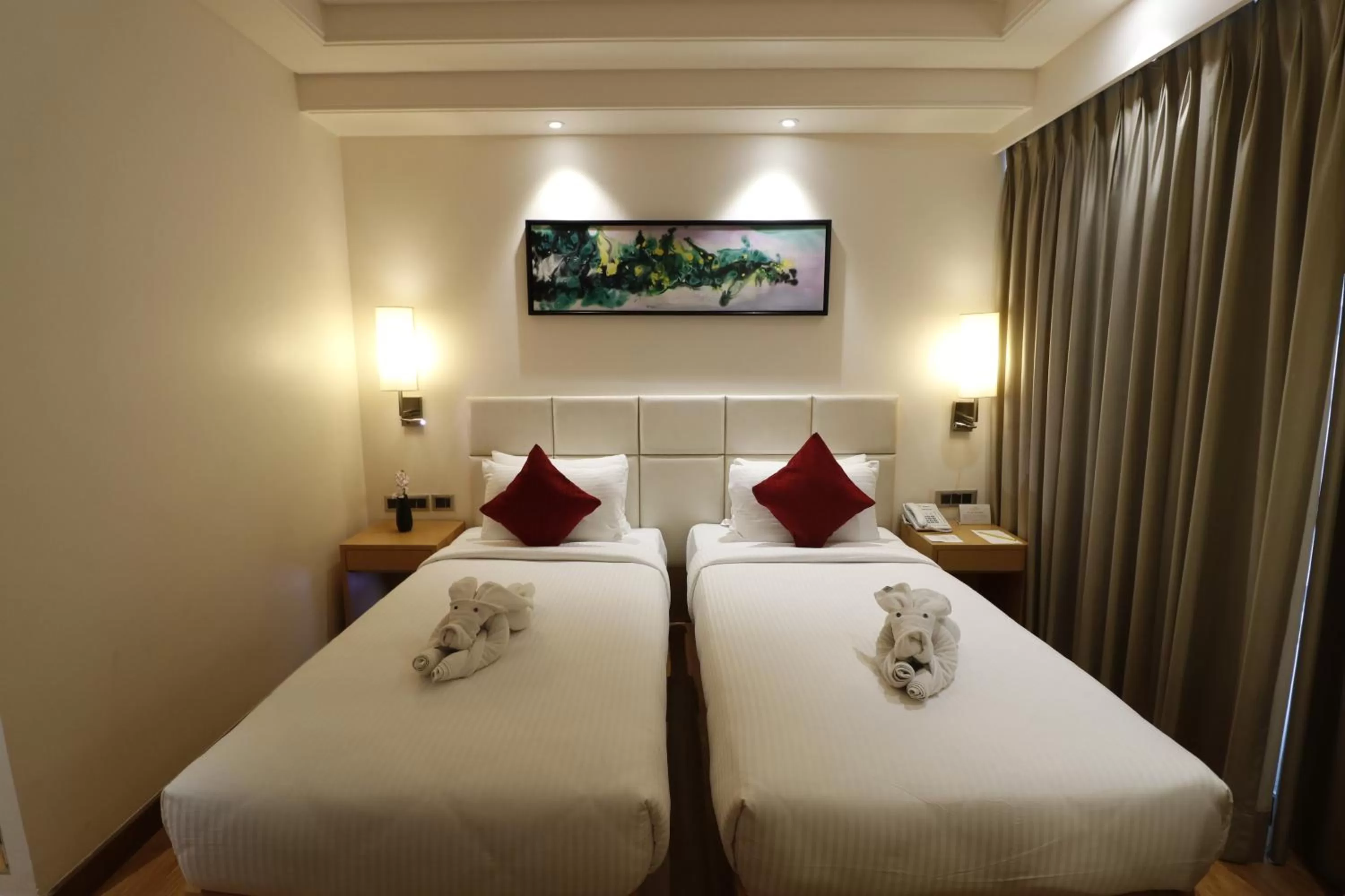 Bed in Pearltree Hotels And Resorts