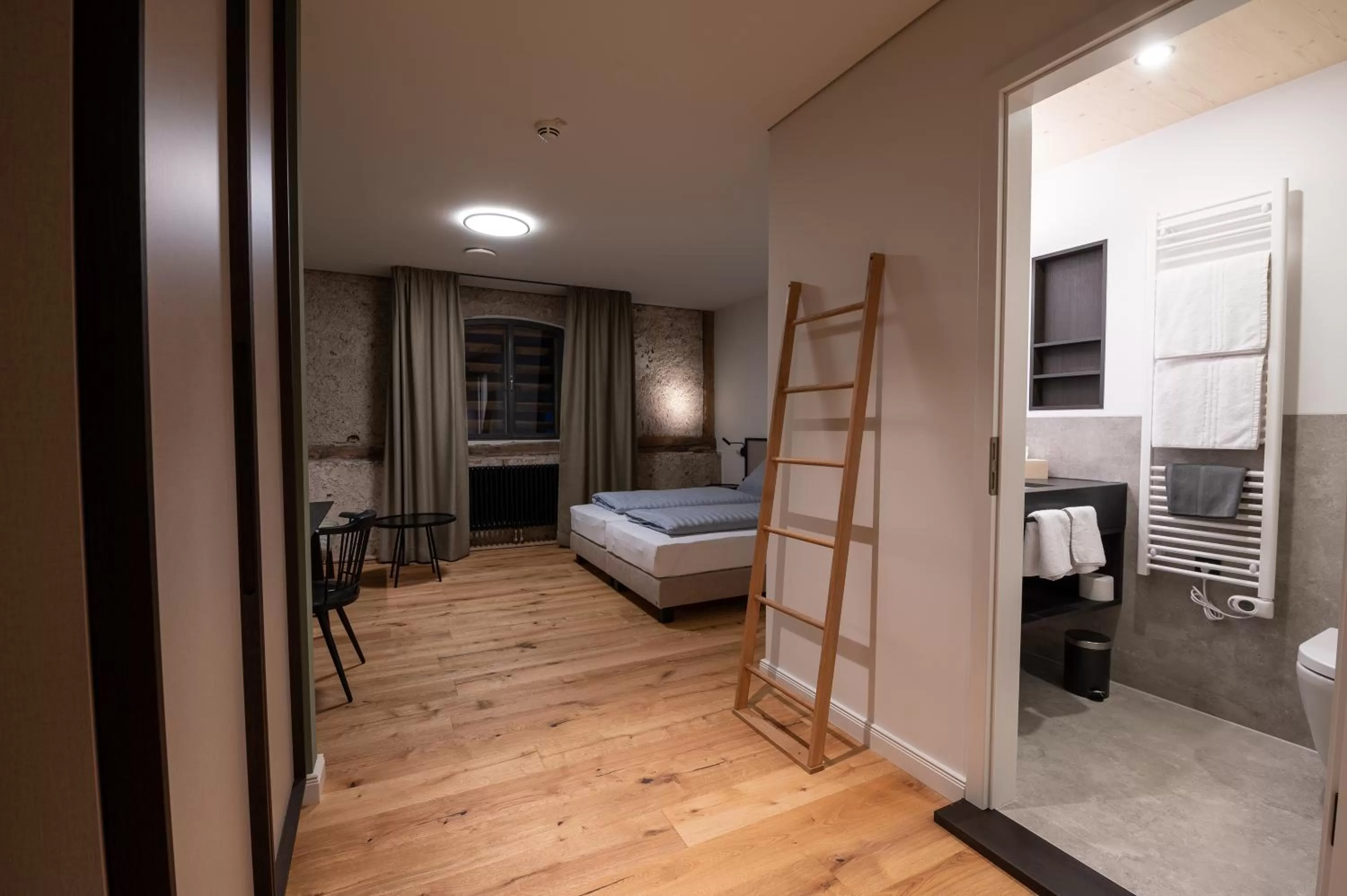 Bathroom, Bed in LANDHOTEL ALTE ZOLLSTATION- Historical Building