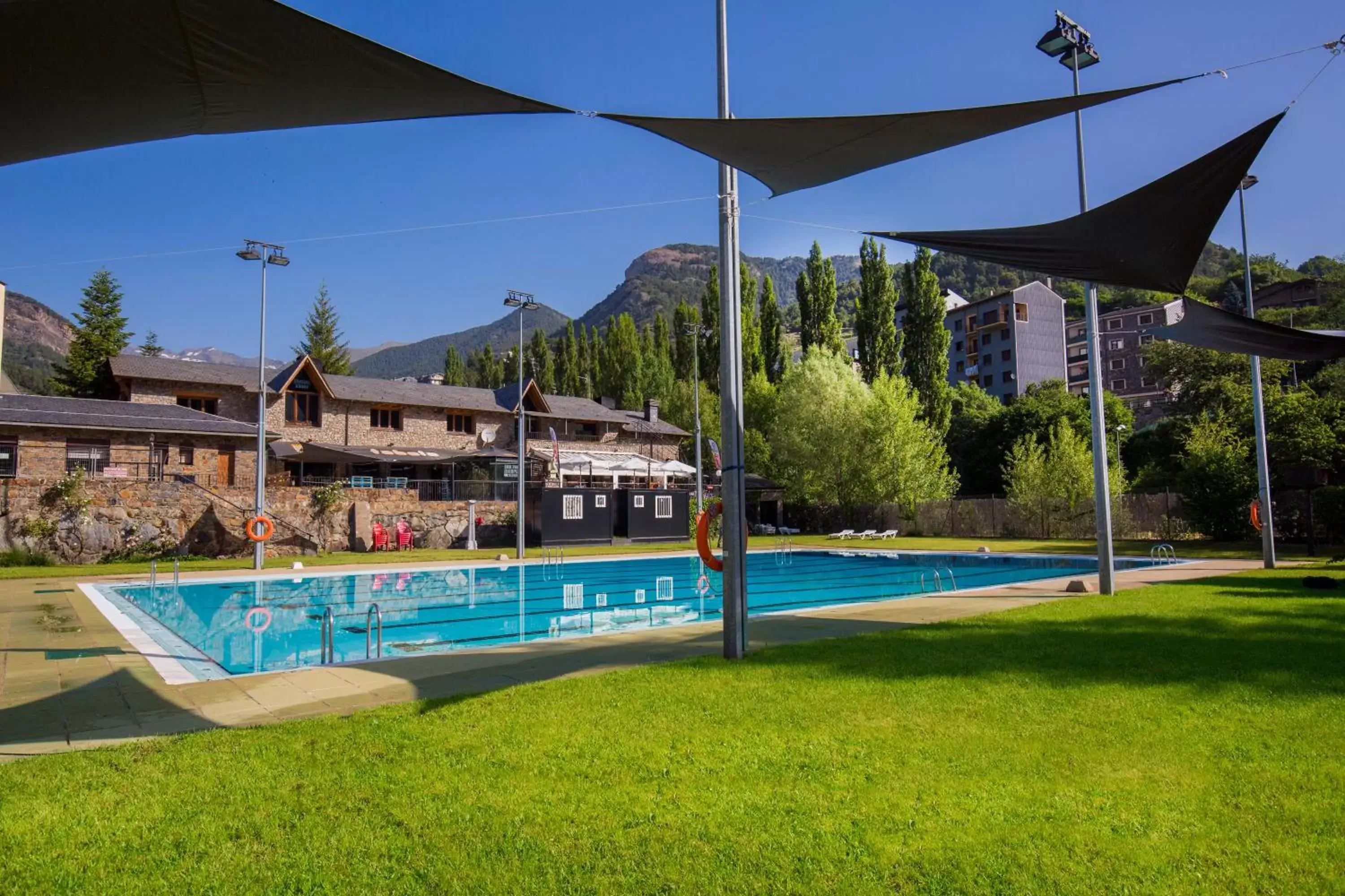 Swimming Pool in Hotel Marco Polo