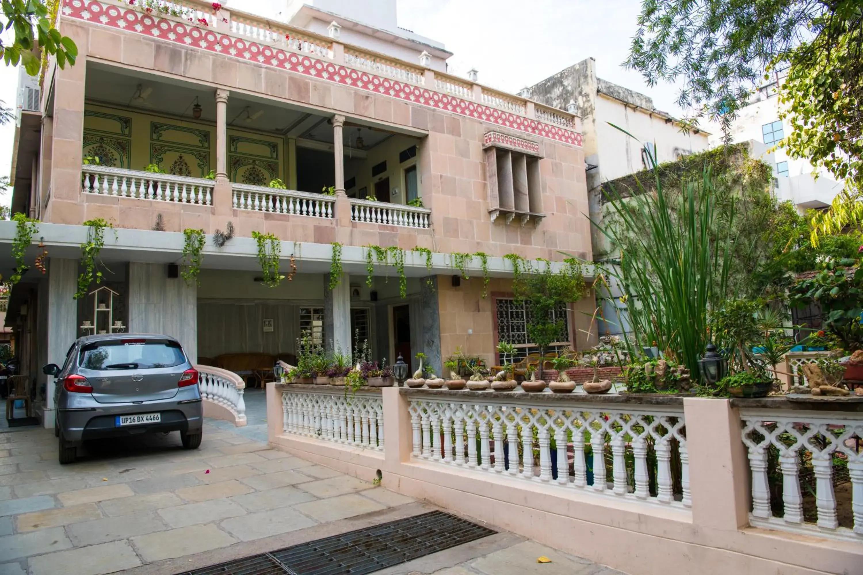 Facade/entrance, Property Building in Tara Niwas