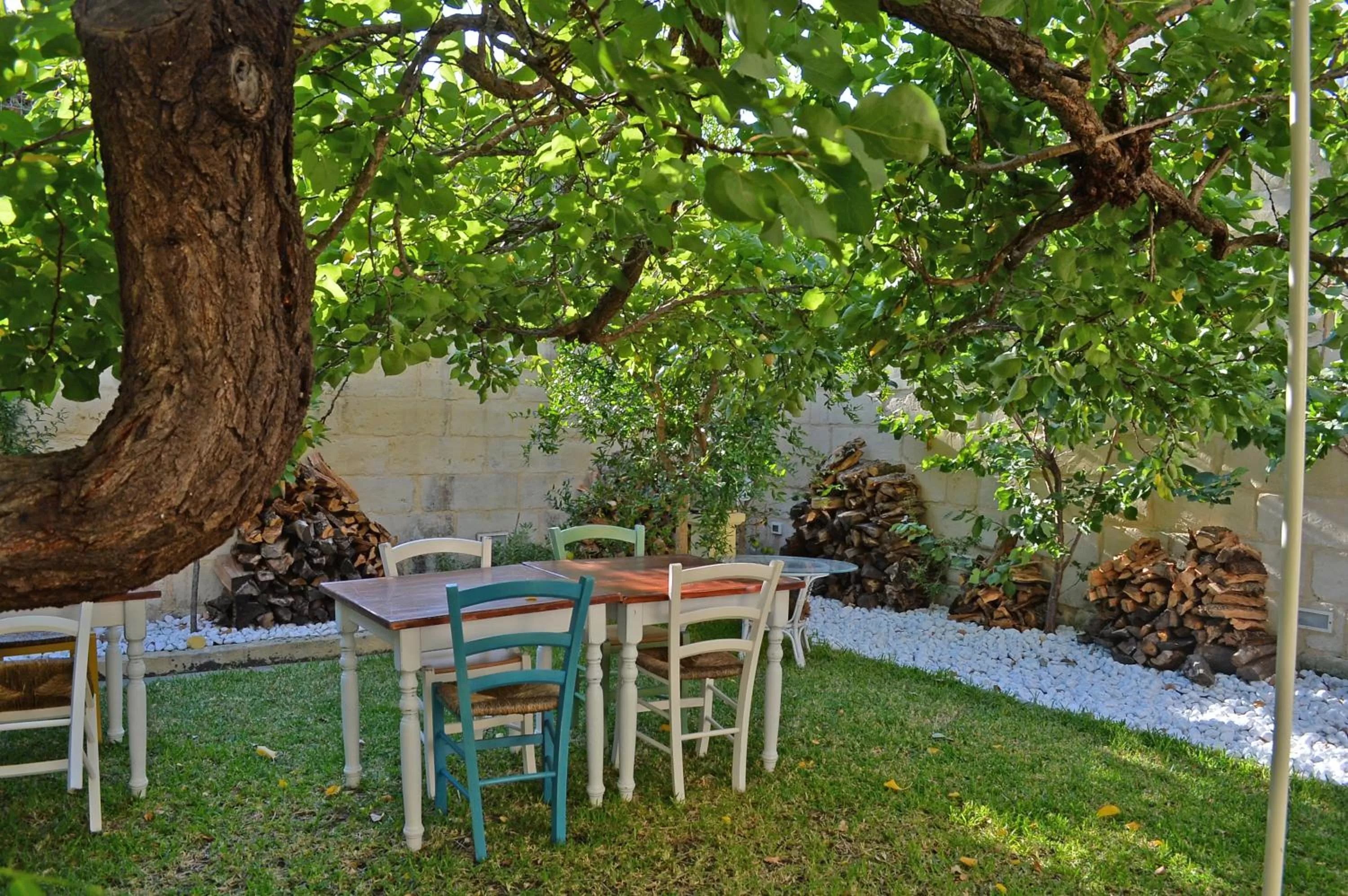 Garden in B&B Gianmarti Suite