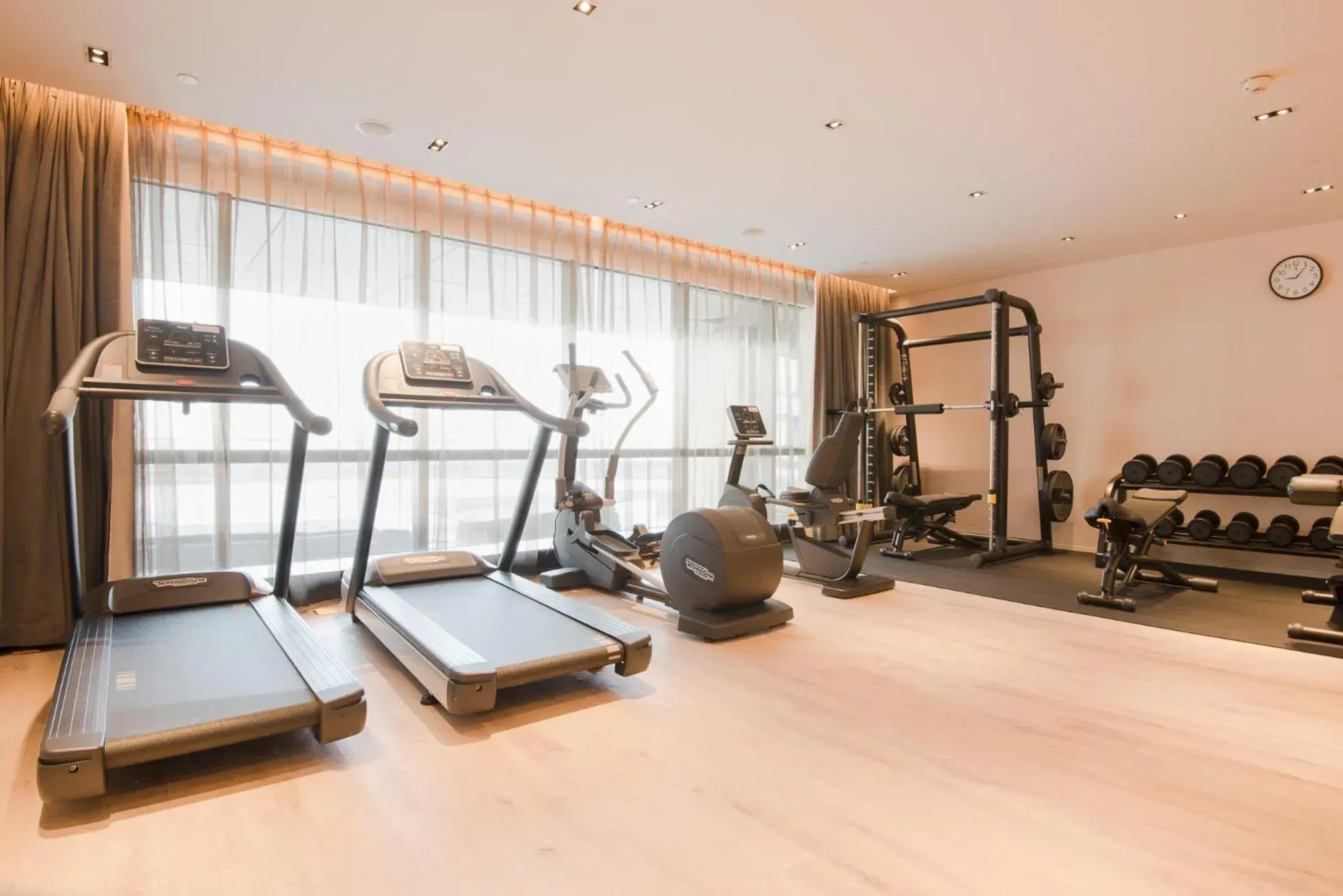 Fitness centre/facilities in INNSiDE by Meliá Zhengzhou Fitness centre/facilities in INNSiDE by Meliá Zhengzhou