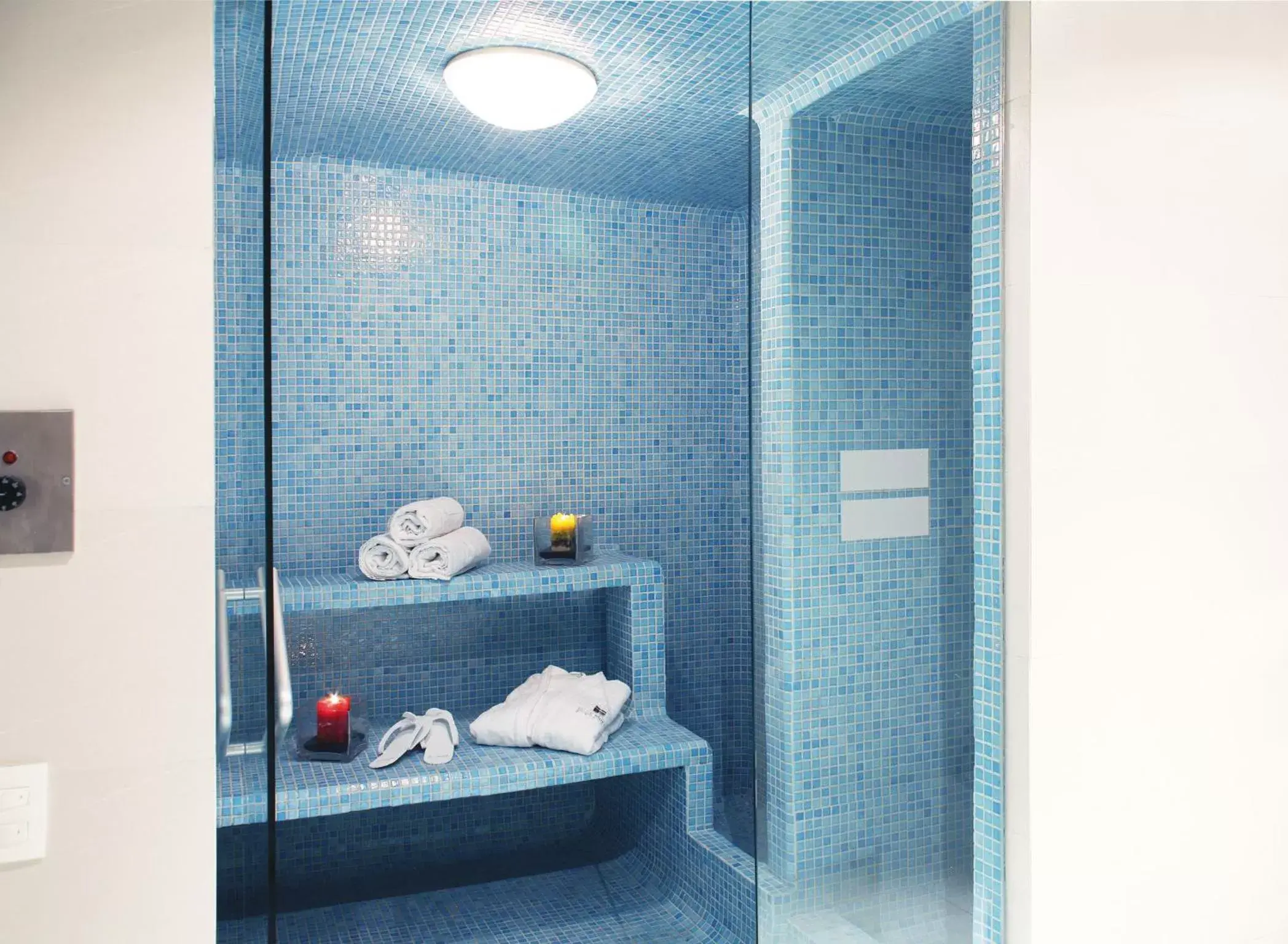 Spa and wellness centre/facilities, Bathroom in Blue Suites Hotel