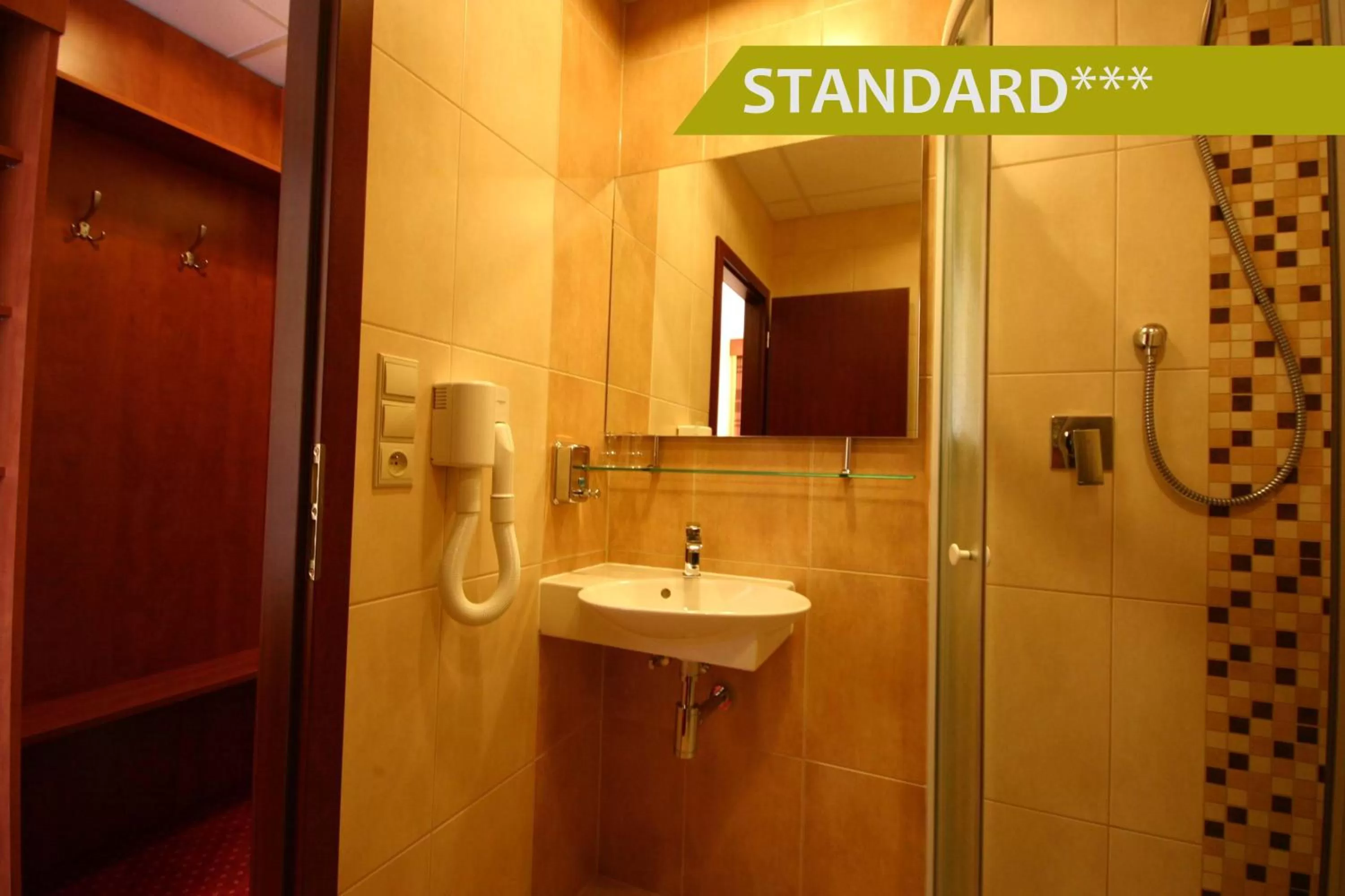 Shower in Hotel Ludmila