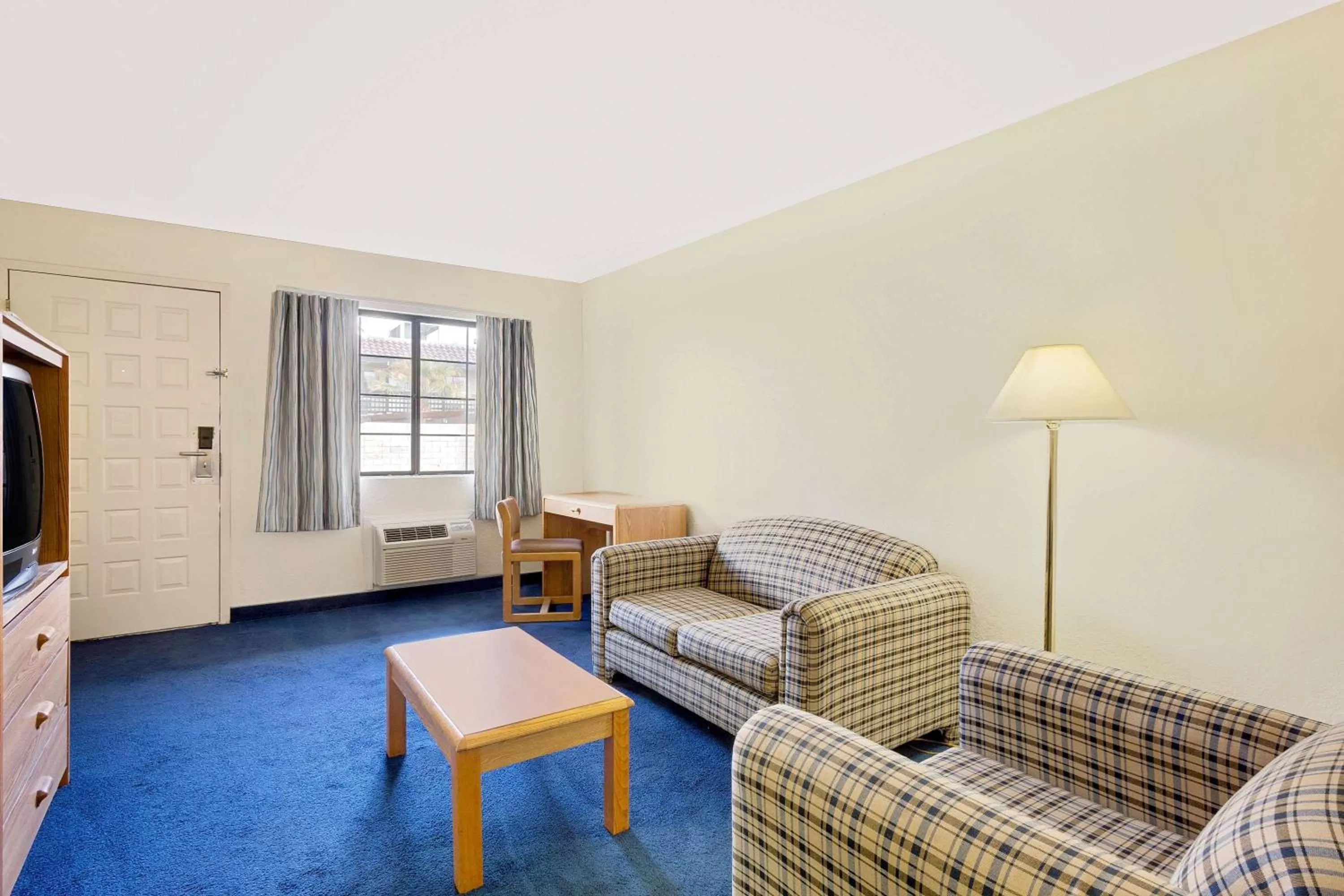 Photo of the whole room in Days Inn & Suites by Wyndham Needles