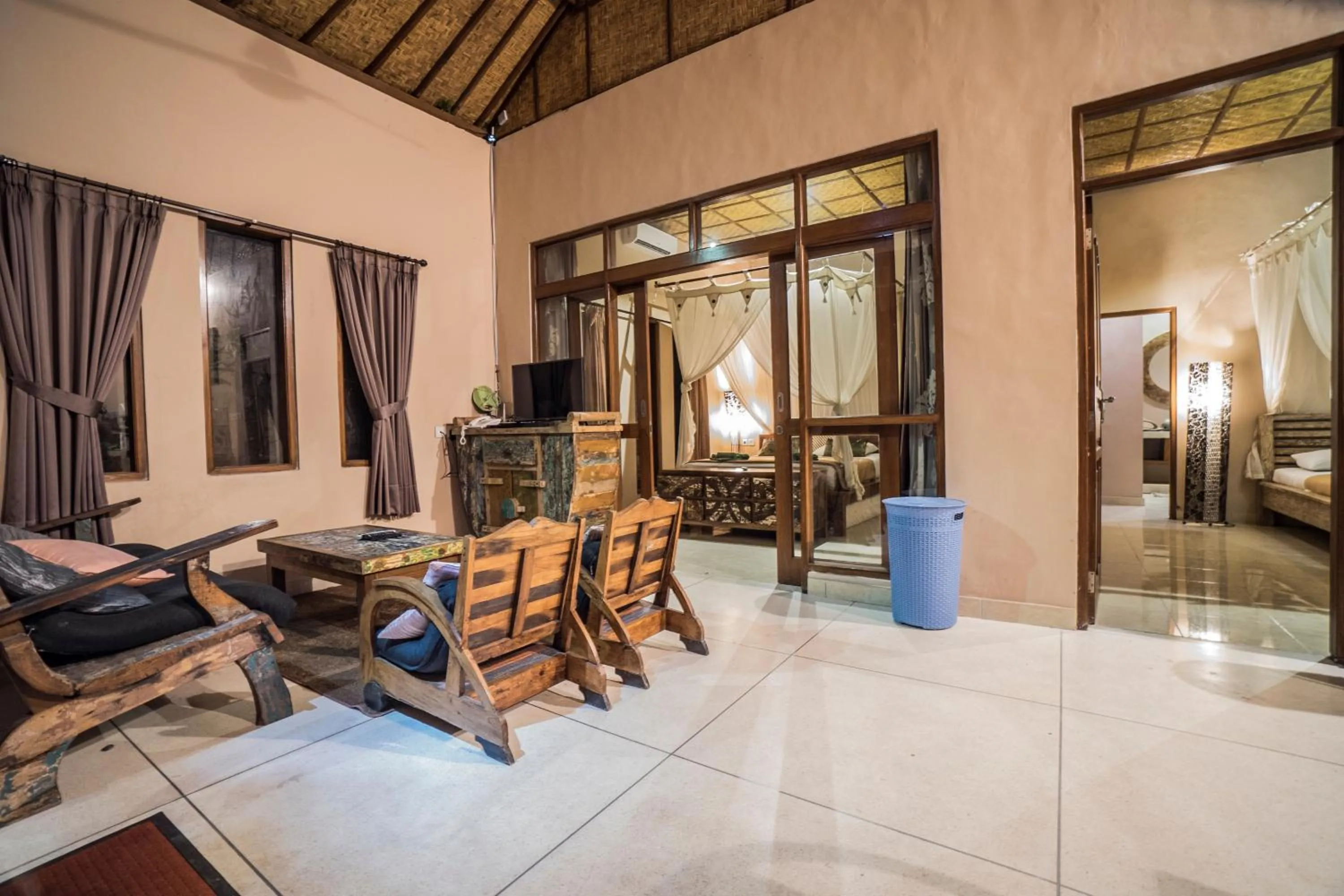 Kitchen or kitchenette in Gajah Biru Bungalows